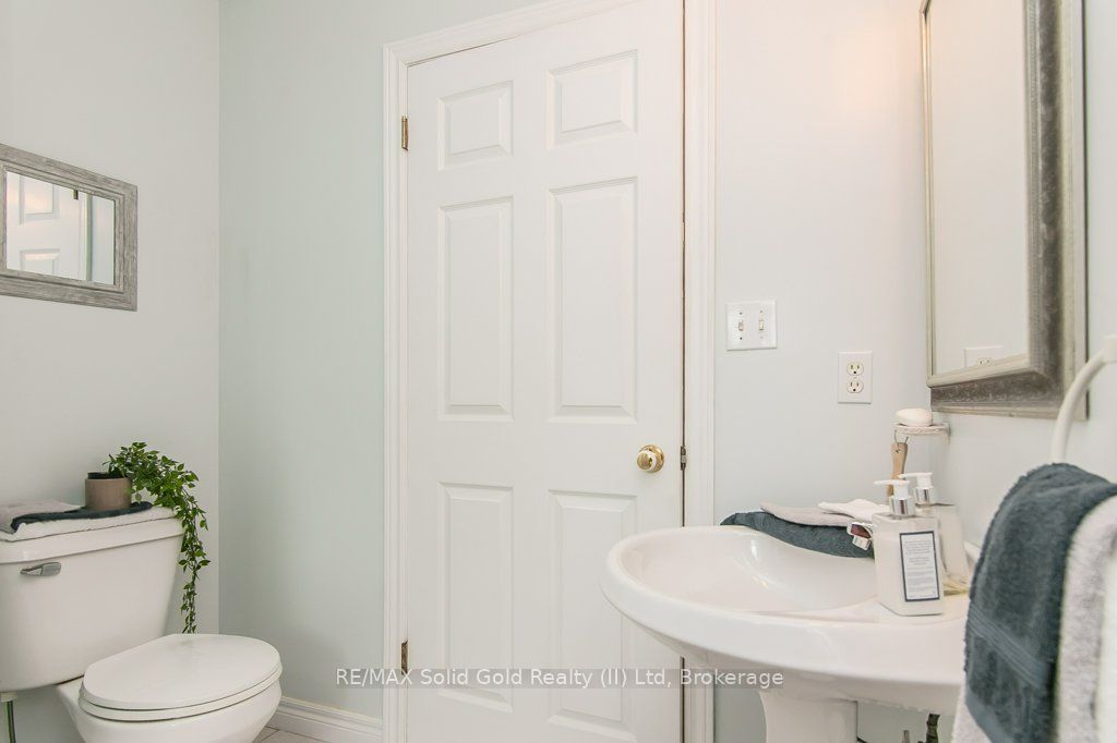 77 Lawrence Street Property Photo 21