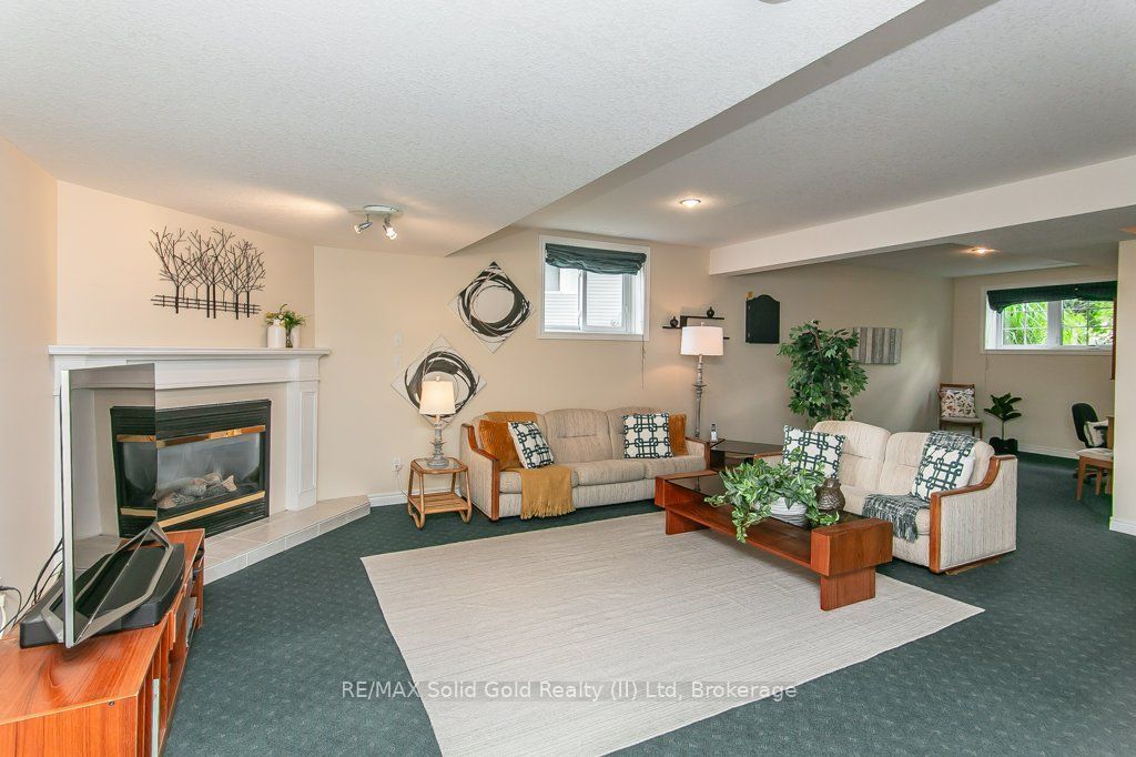 77 Lawrence Street Property Photo 31