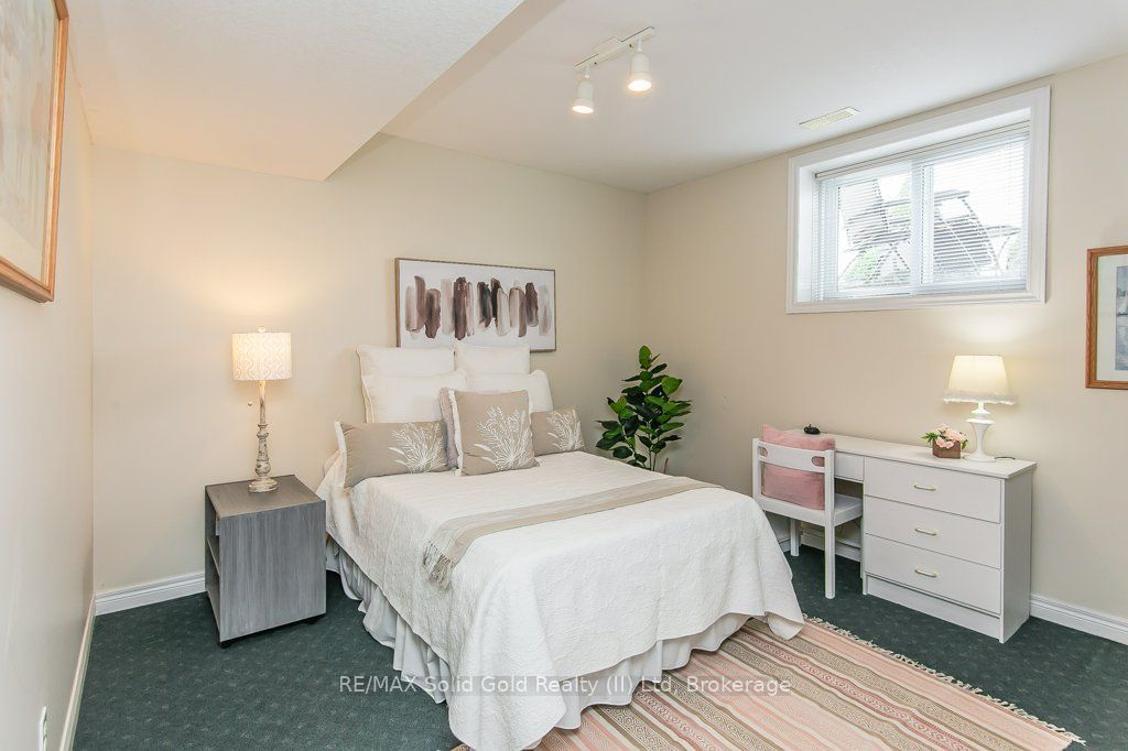 77 Lawrence Street Property Photo 35