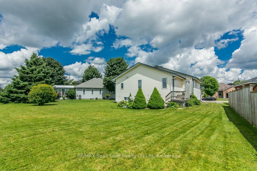 77 Lawrence Street Property Photo 38