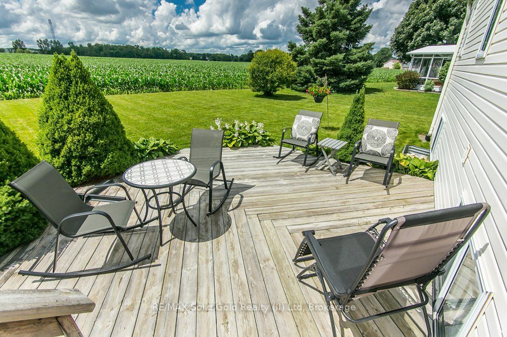 77 Lawrence Street Property Photo 40