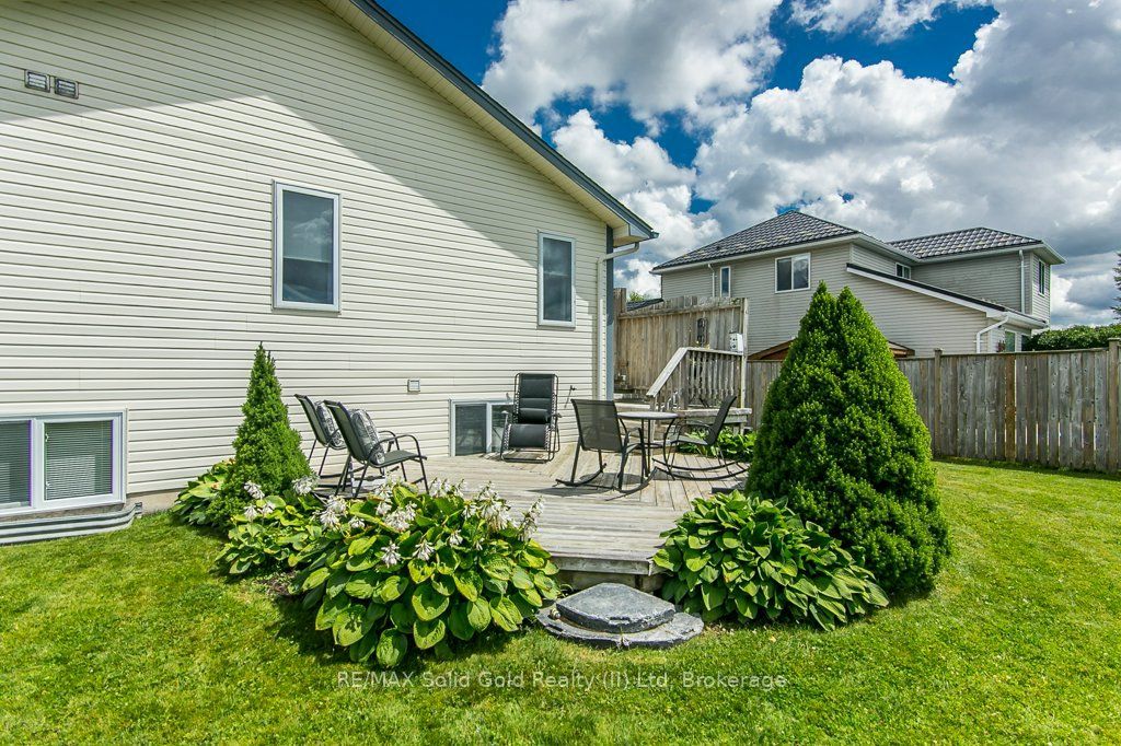77 Lawrence Street Property Photo 41