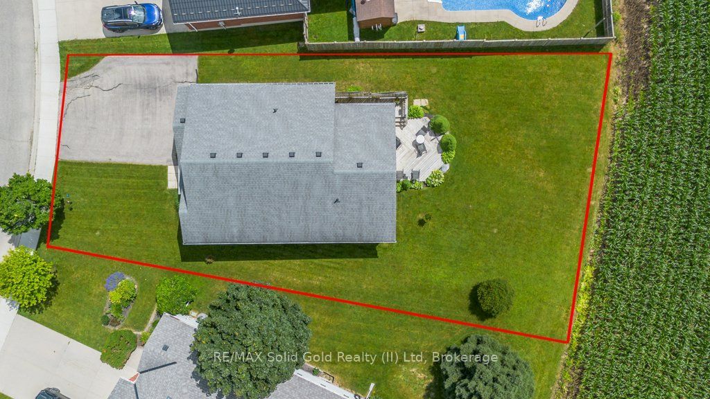 77 Lawrence Street Property Photo 45