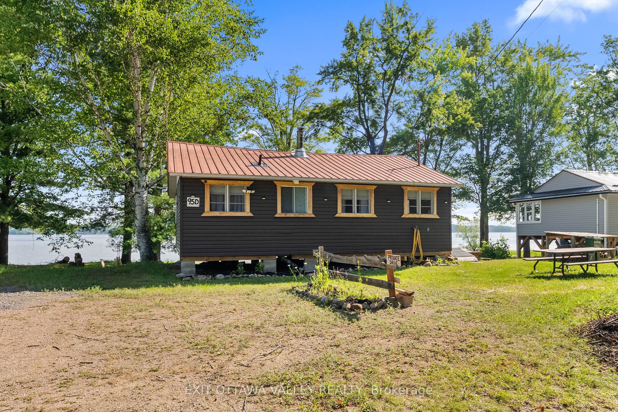 95 Sullivan Point Road Property Photo 3