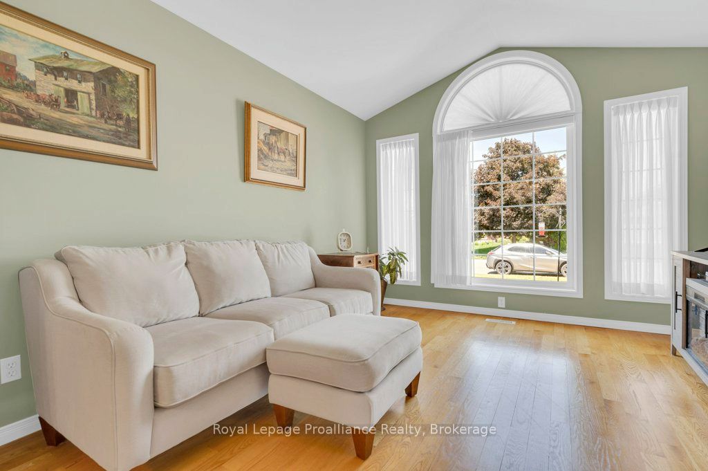 31 Hemlock Crescent Property Photo 19