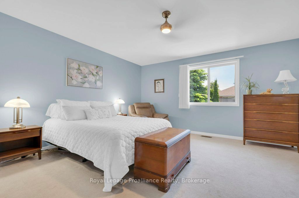 31 Hemlock Crescent Property Photo 23
