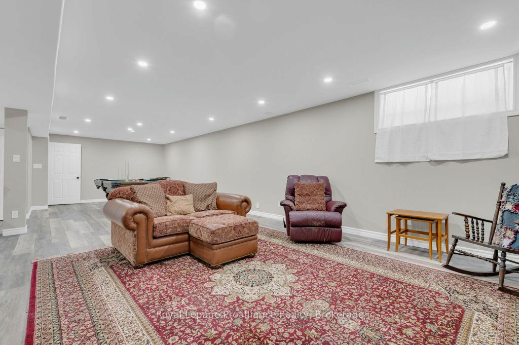 31 Hemlock Crescent Property Photo 29