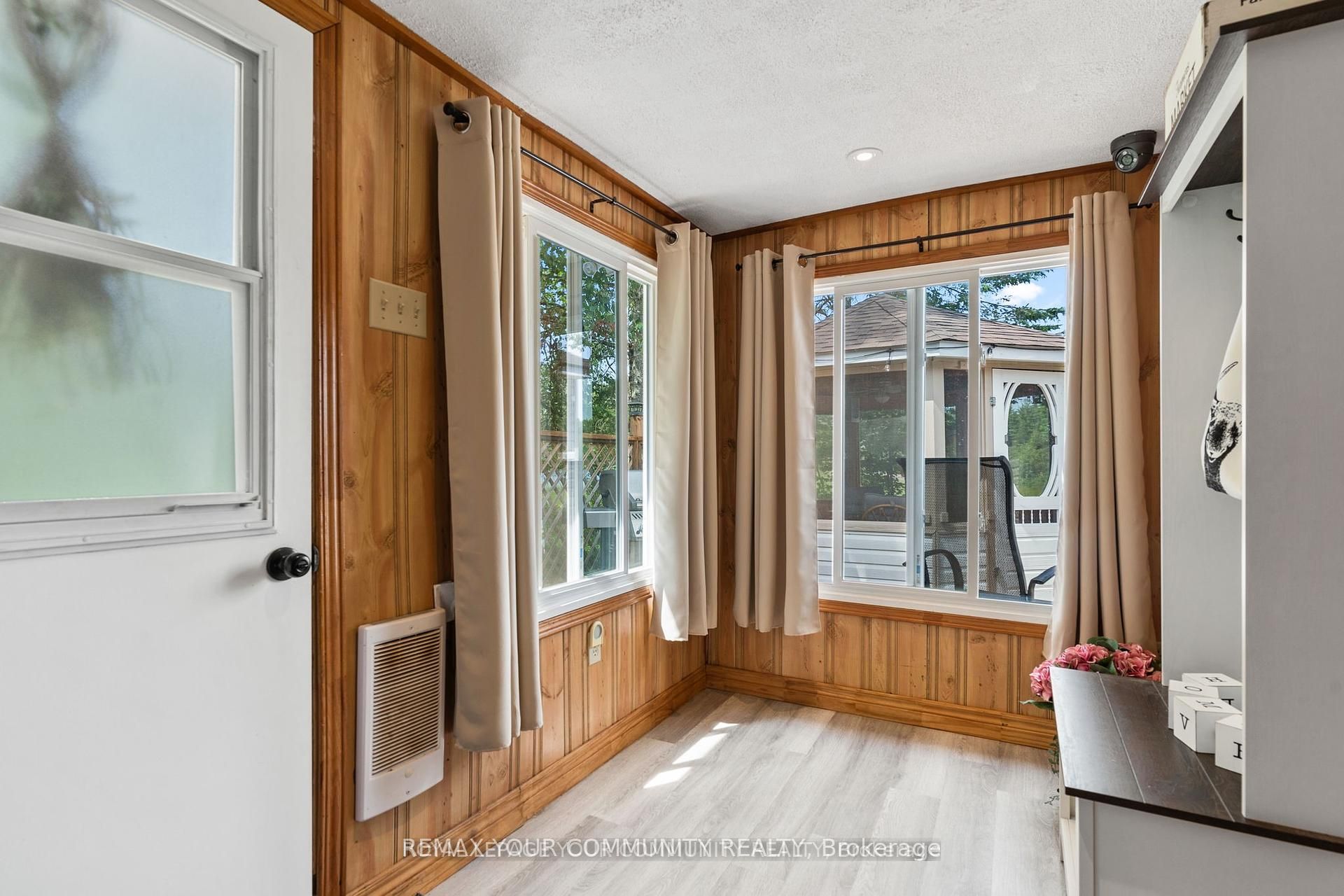 1139 Canuck Trail Property Photo 3