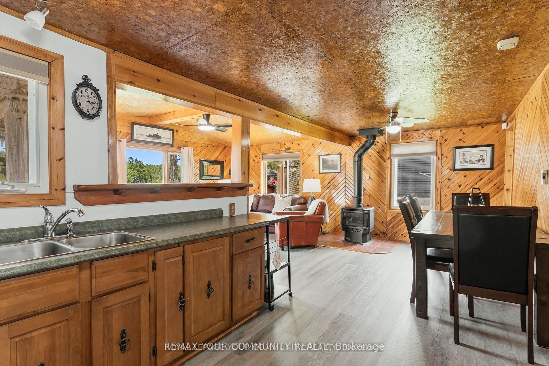1139 Canuck Trail Property Photo 5