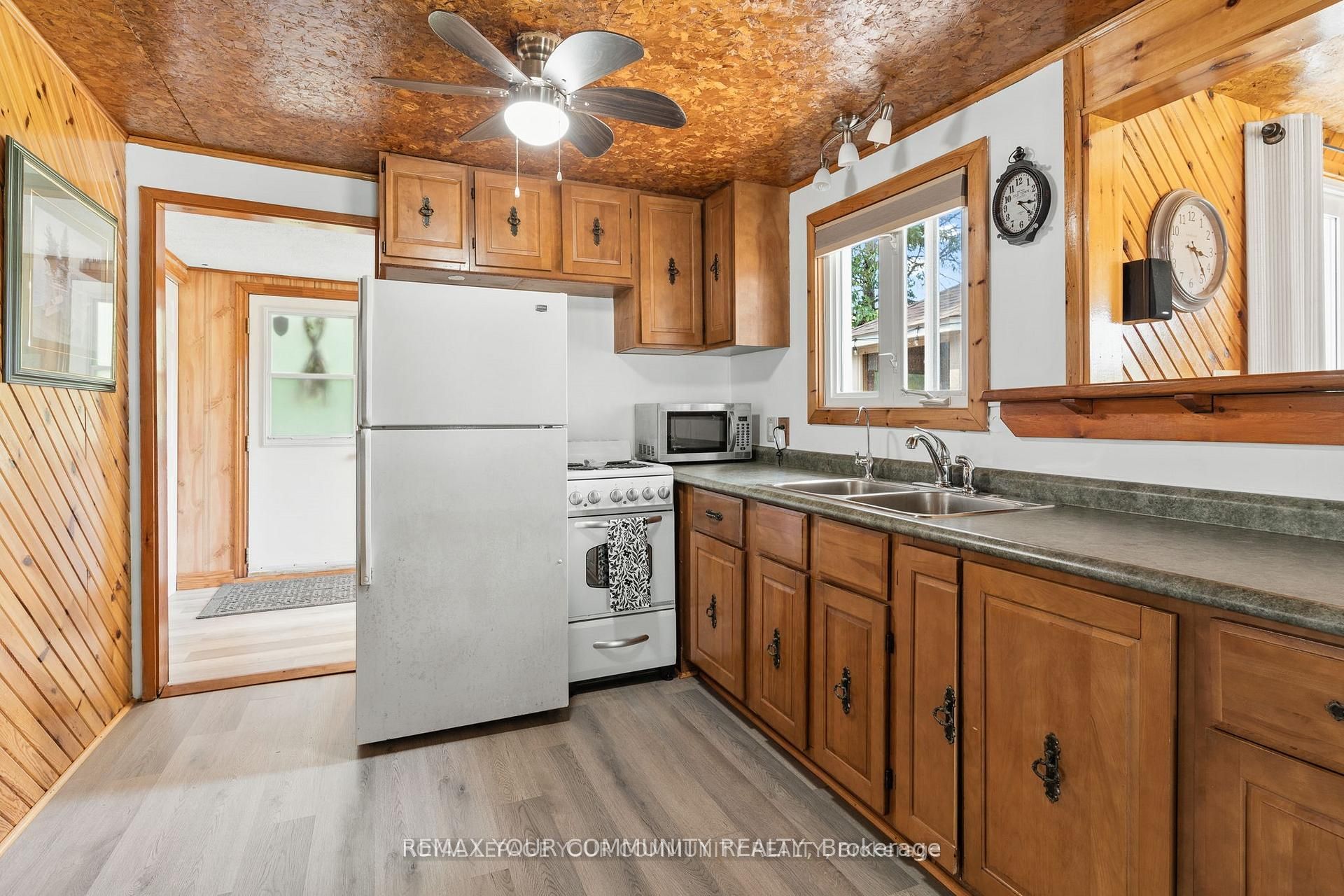 1139 Canuck Trail Property Photo 7