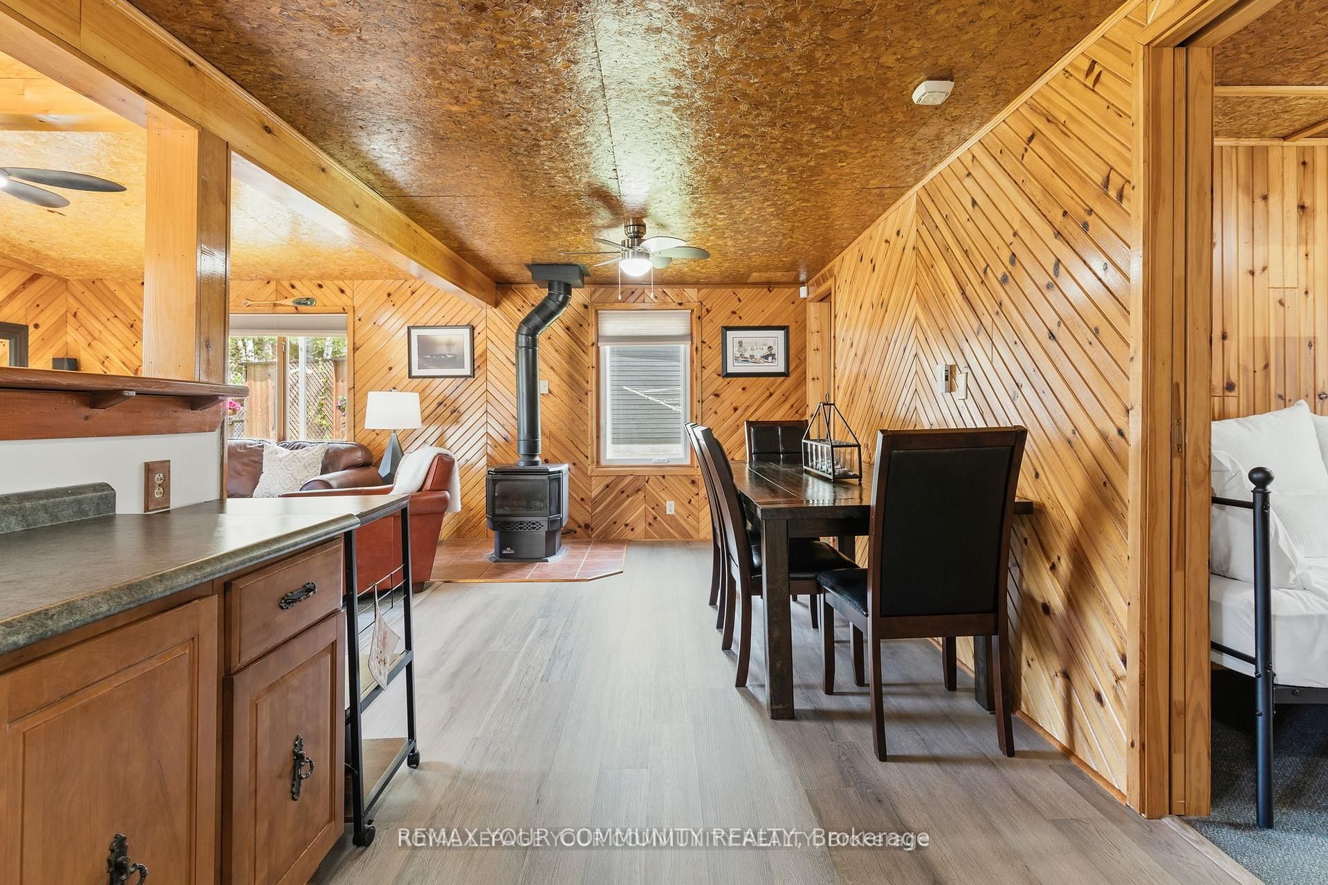1139 Canuck Trail Property Photo 9