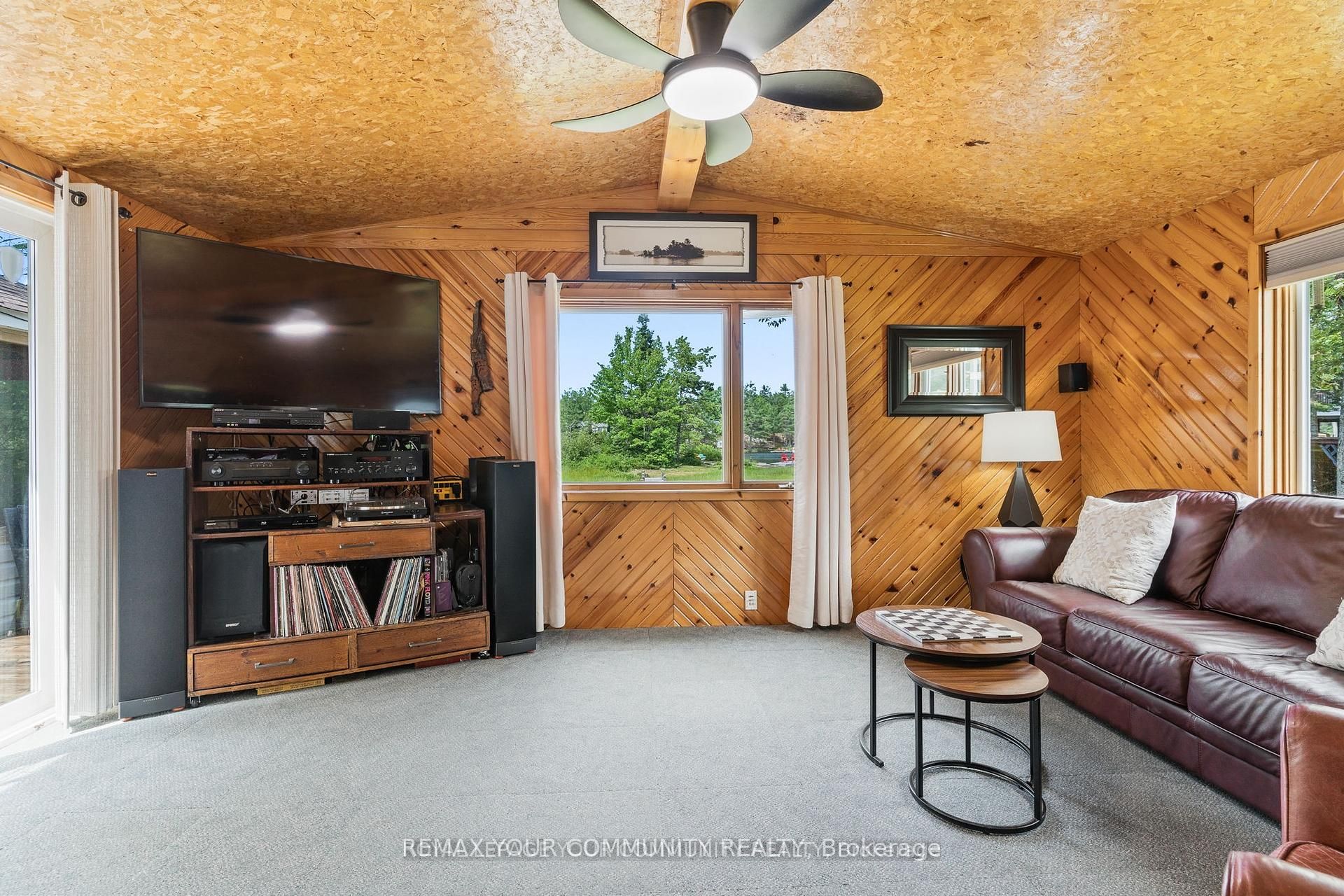 1139 Canuck Trail Property Photo 11