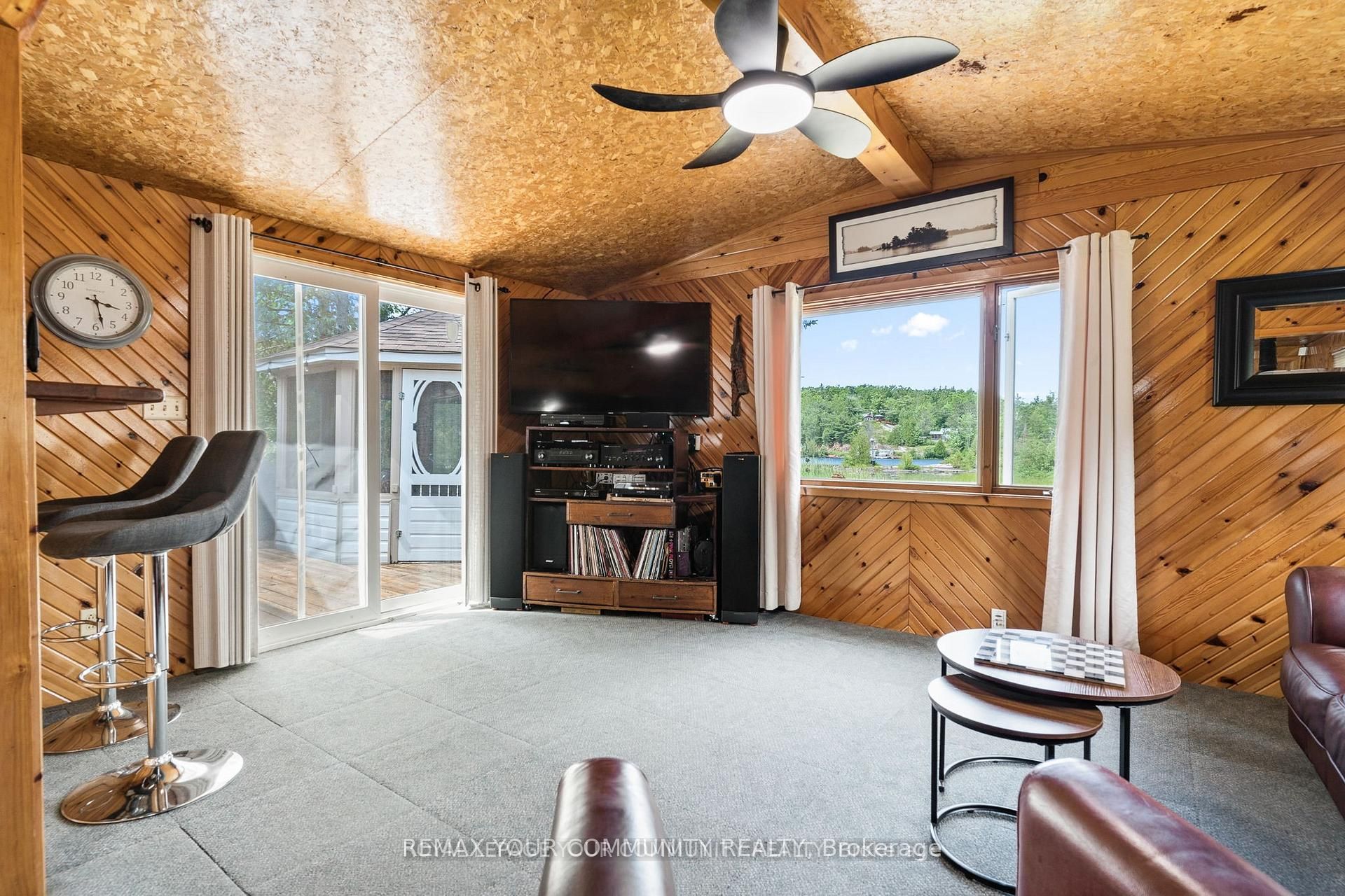 1139 Canuck Trail Property Photo 12