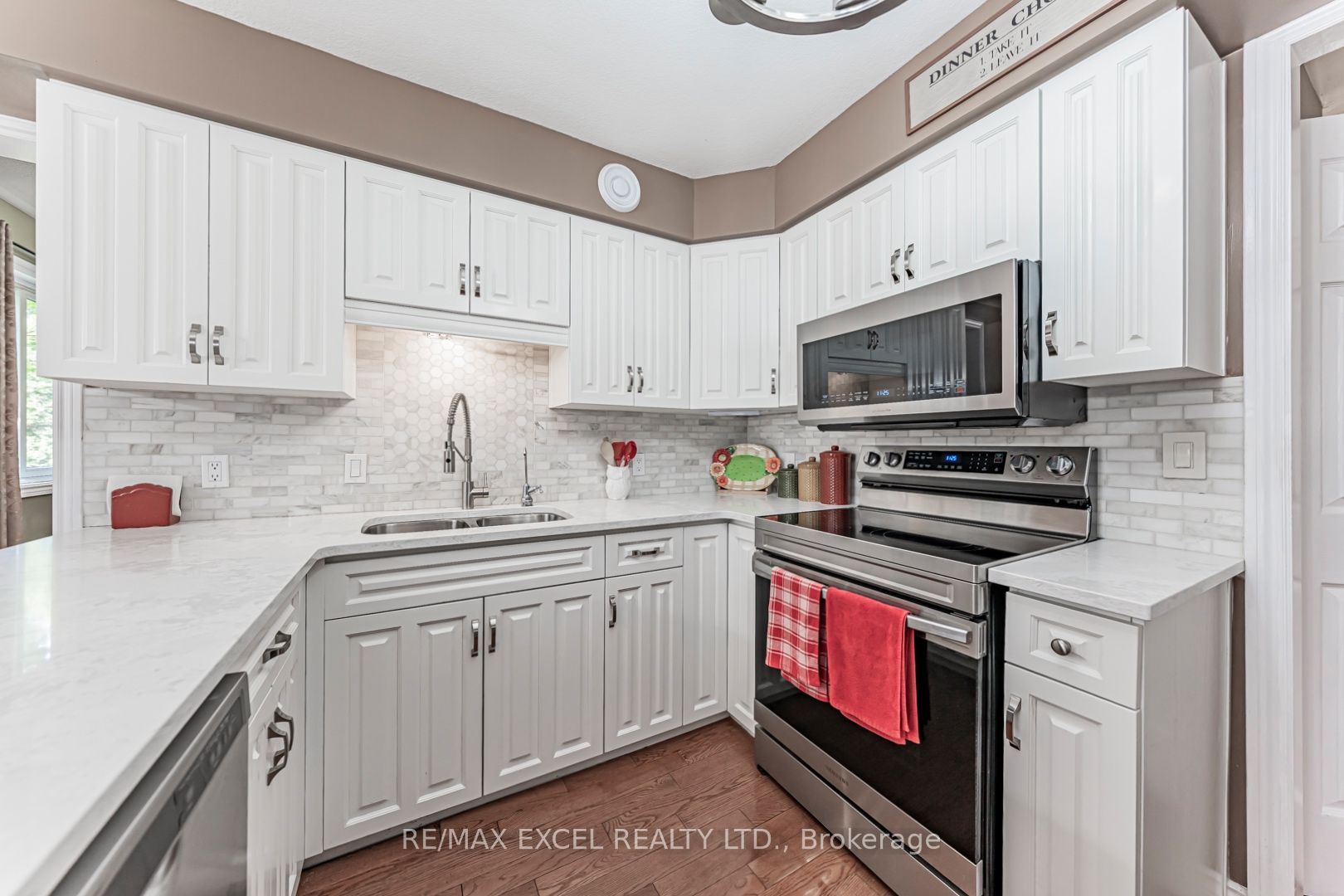 1032 Sunset Drive Property Photo 14