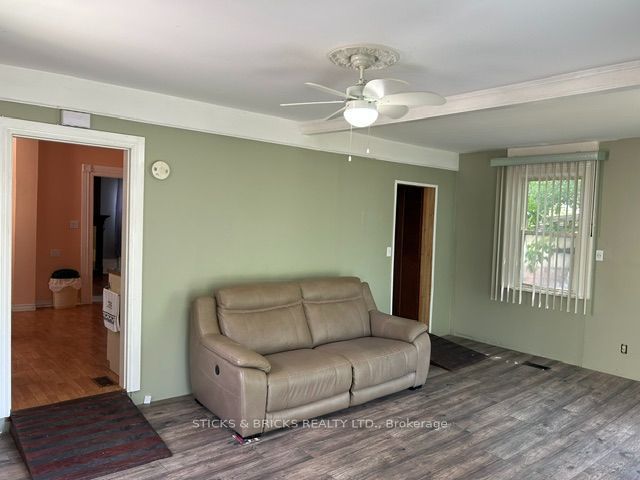 12 Cross Street Property Photo 12