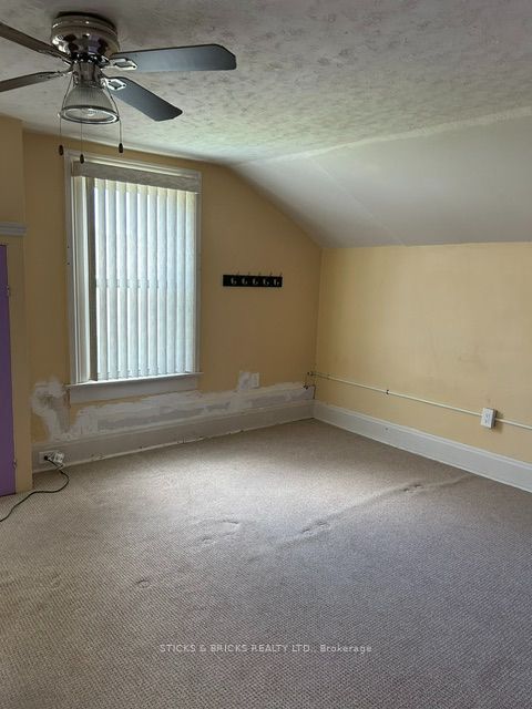 12 Cross Street Property Photo 18