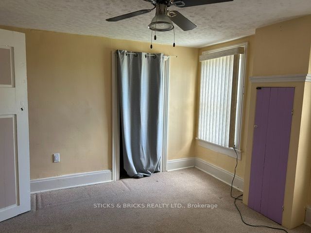 12 Cross Street Property Photo 21