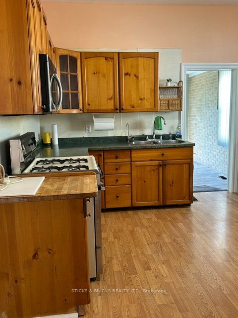 12 Cross Street Property Photo 25