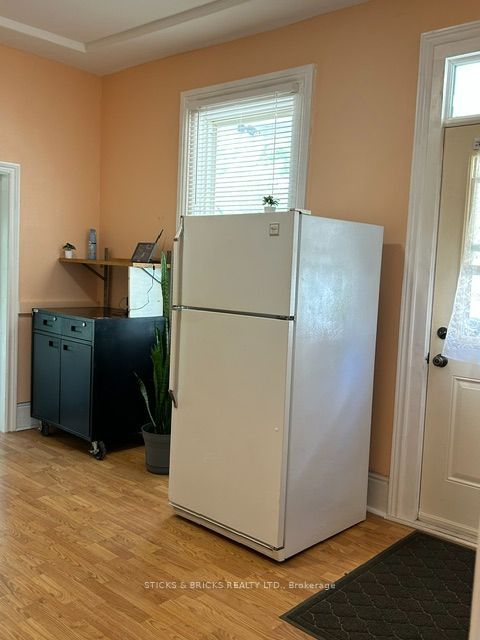 12 Cross Street Property Photo 26