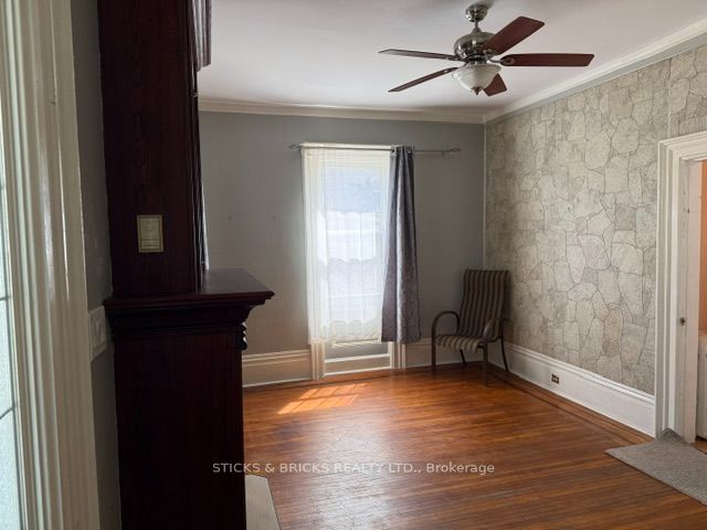 12 Cross Street Property Photo 33