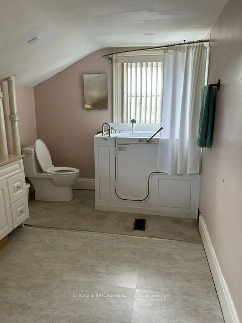 12 Cross Street Property Photo 35