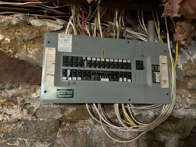 12 Cross Street Property Photo 43