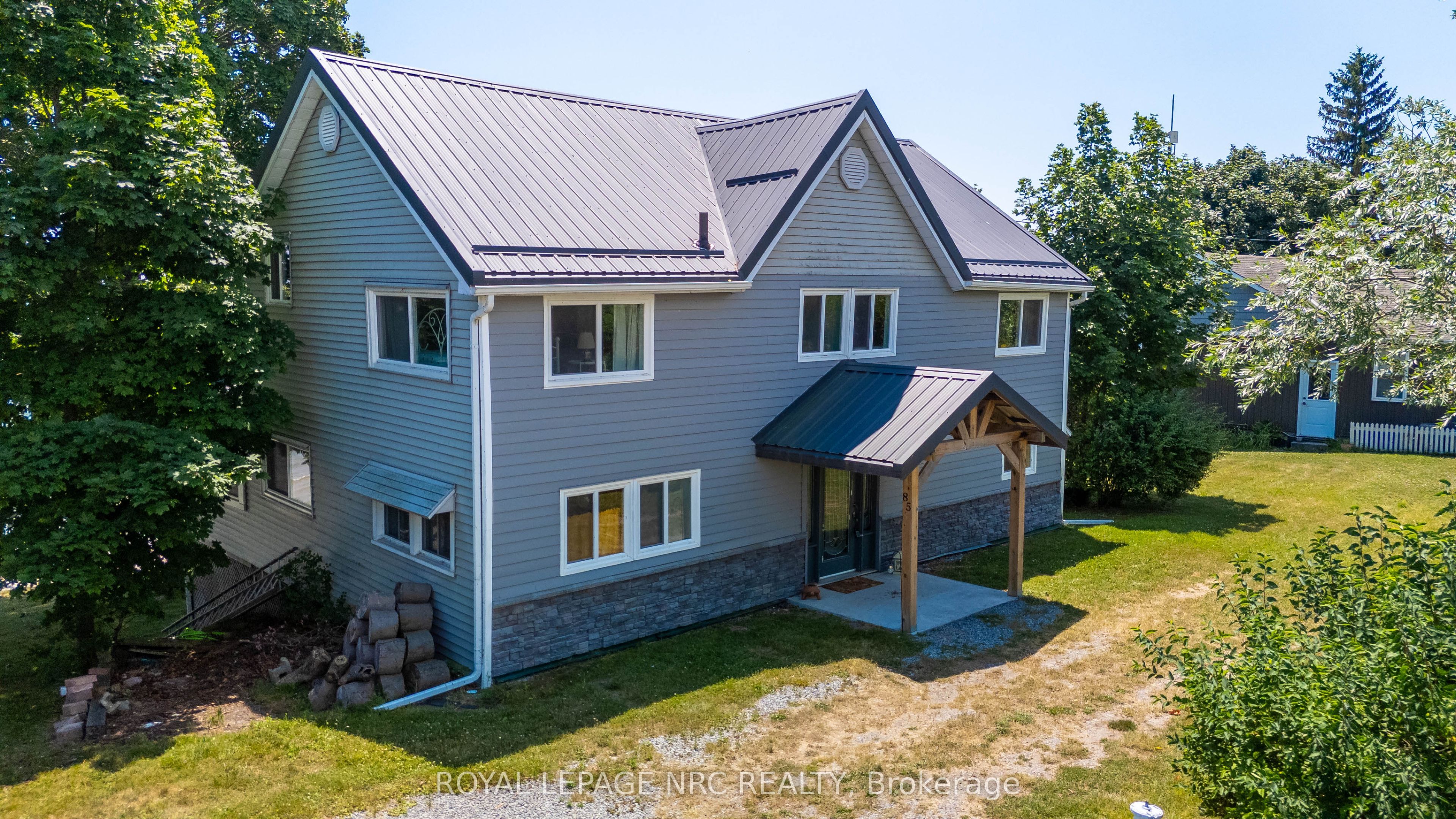 85 Lighthouse Drive Property Photo 1