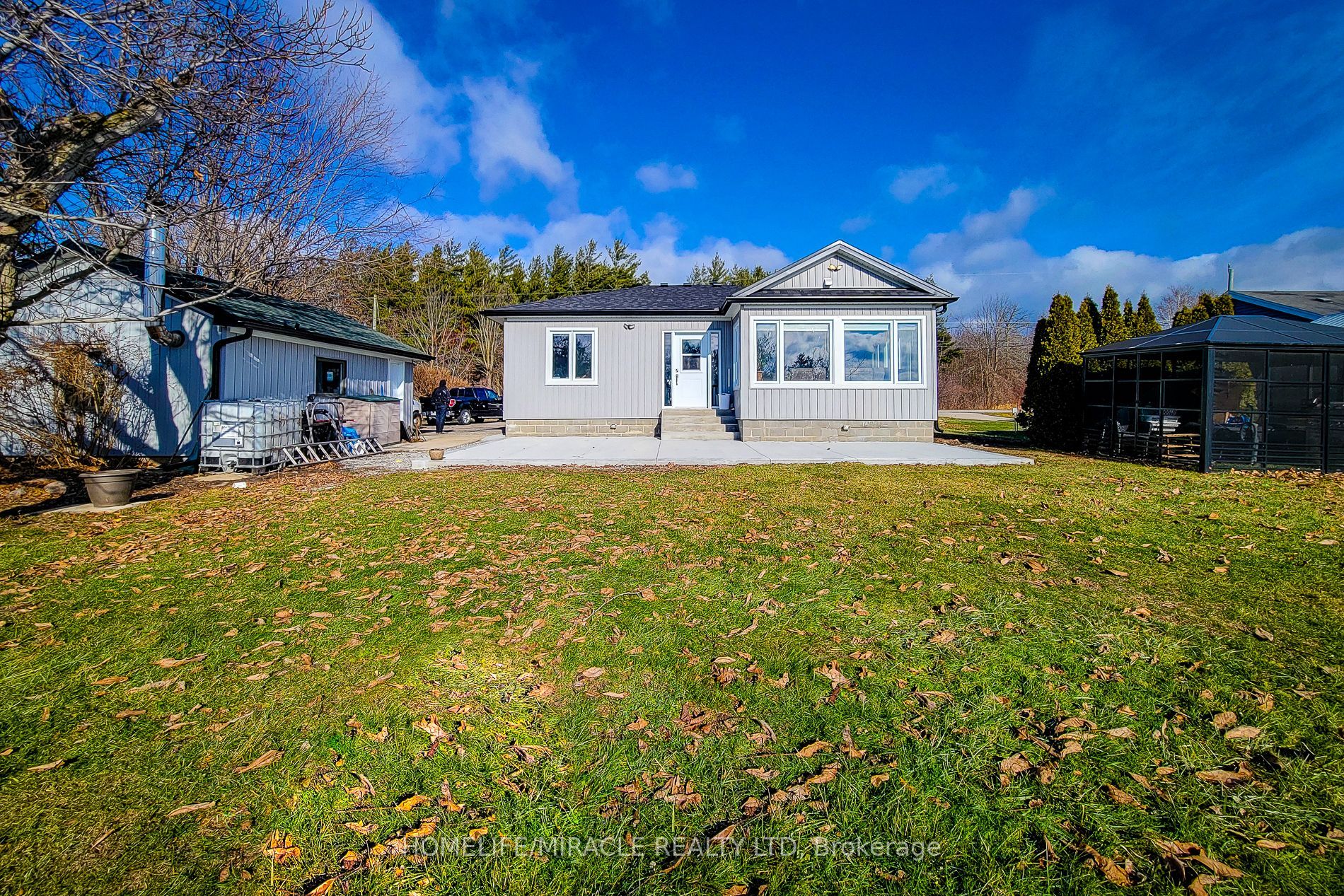 355 Ridge Road W Property Photo 6