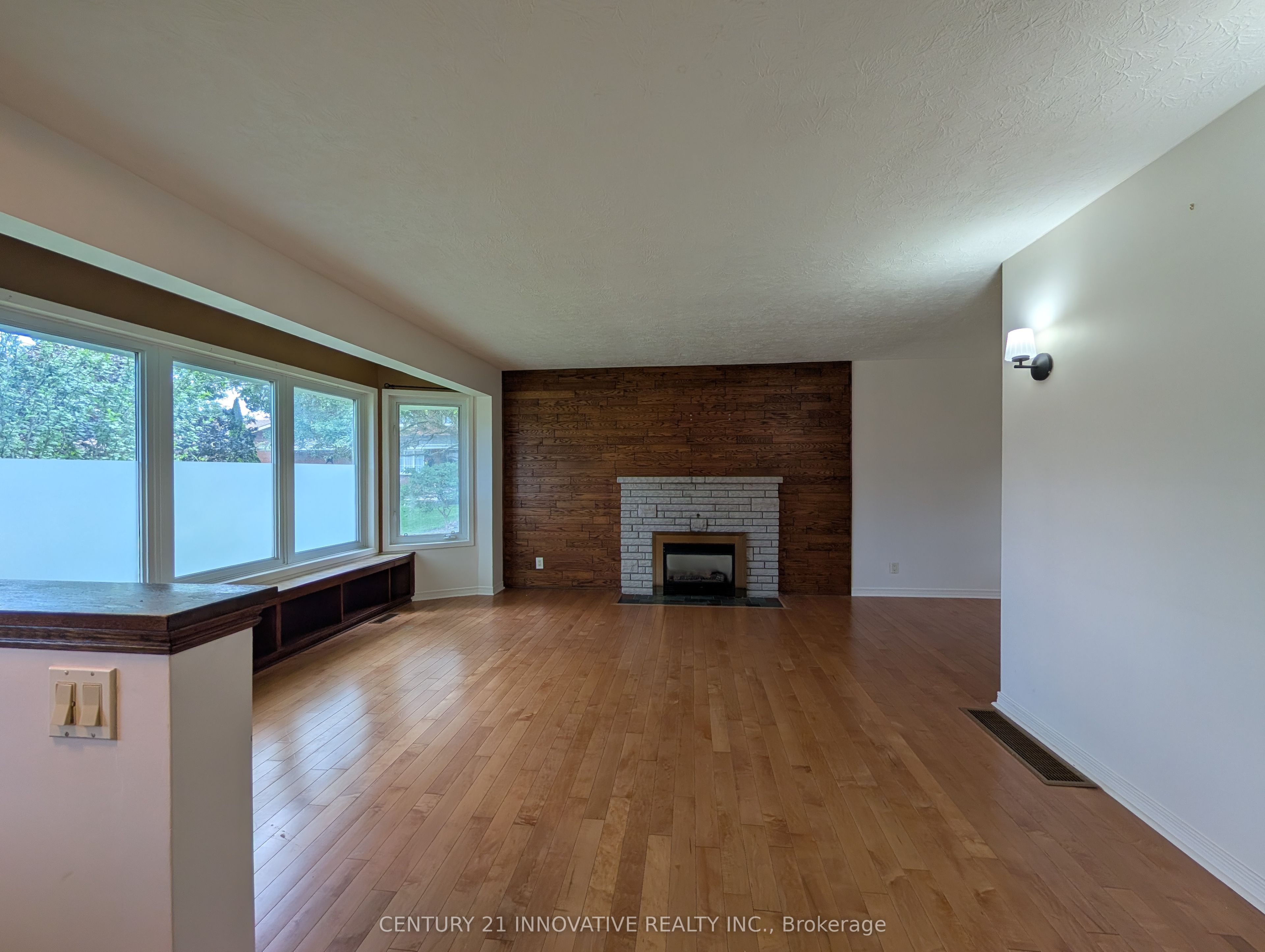 12 Kingsway Court Property Photo 6