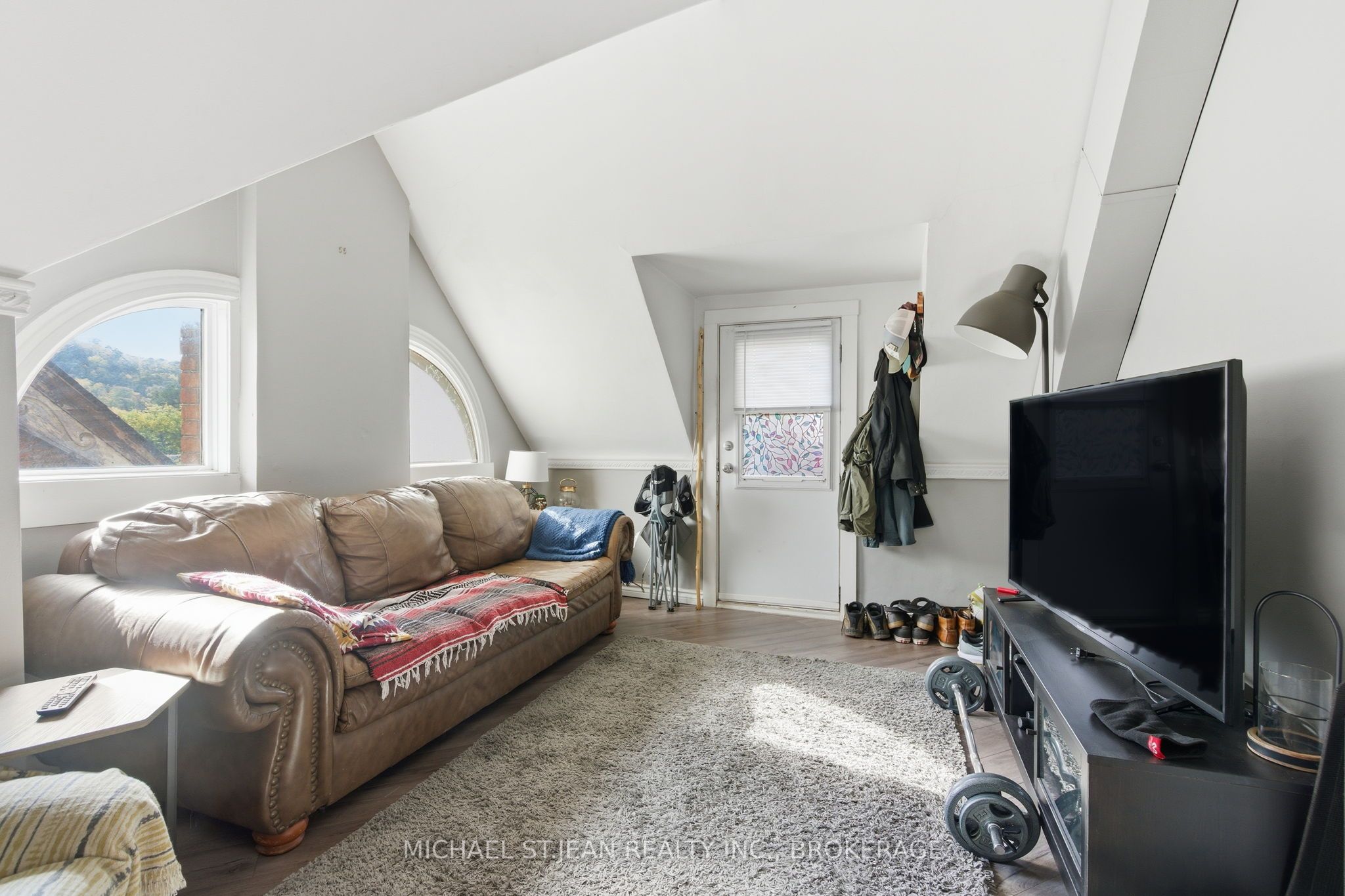 30 Ontario Avenue Property Photo 39
