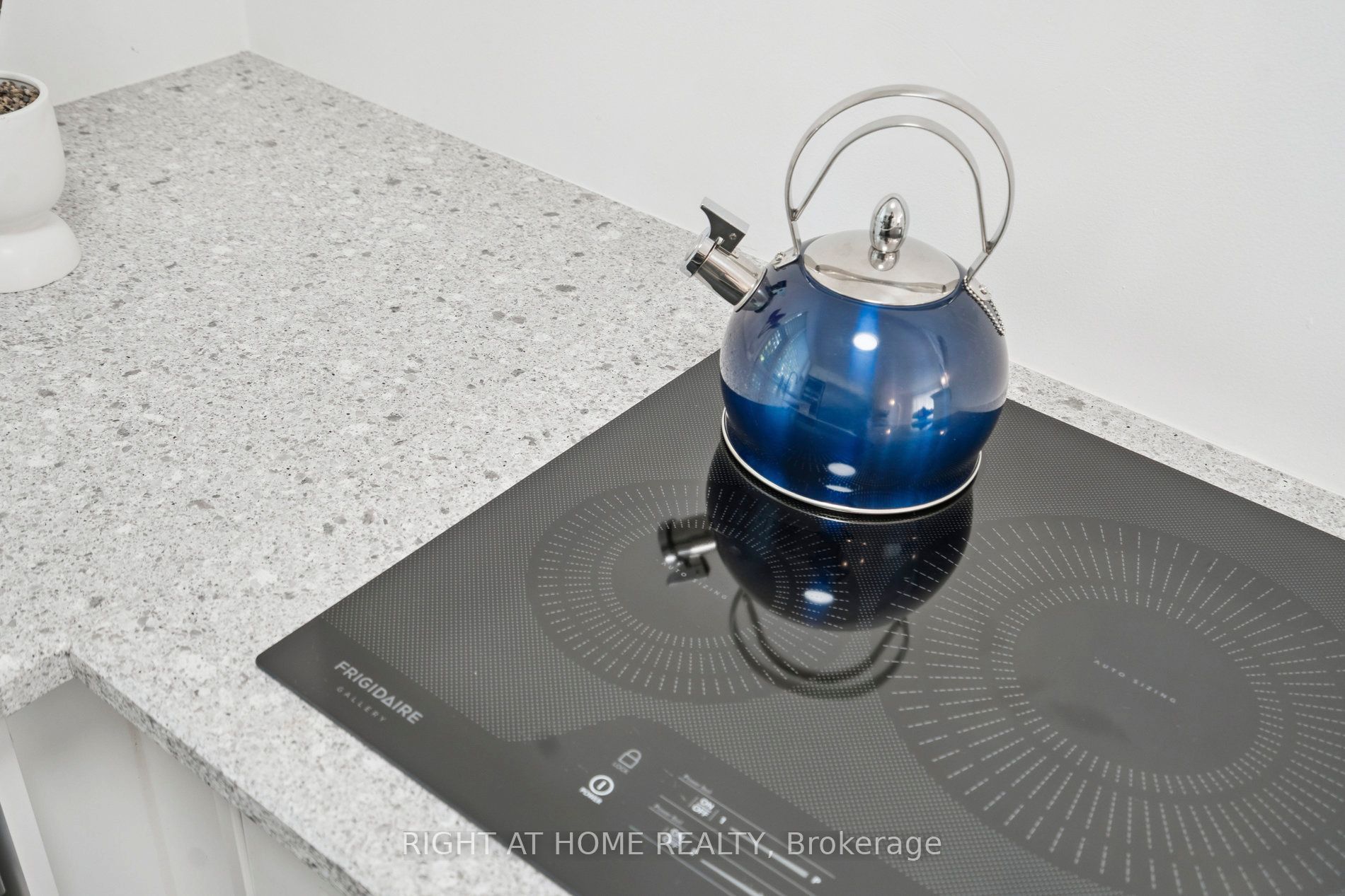105 Glenridge Avenue Property Photo 10