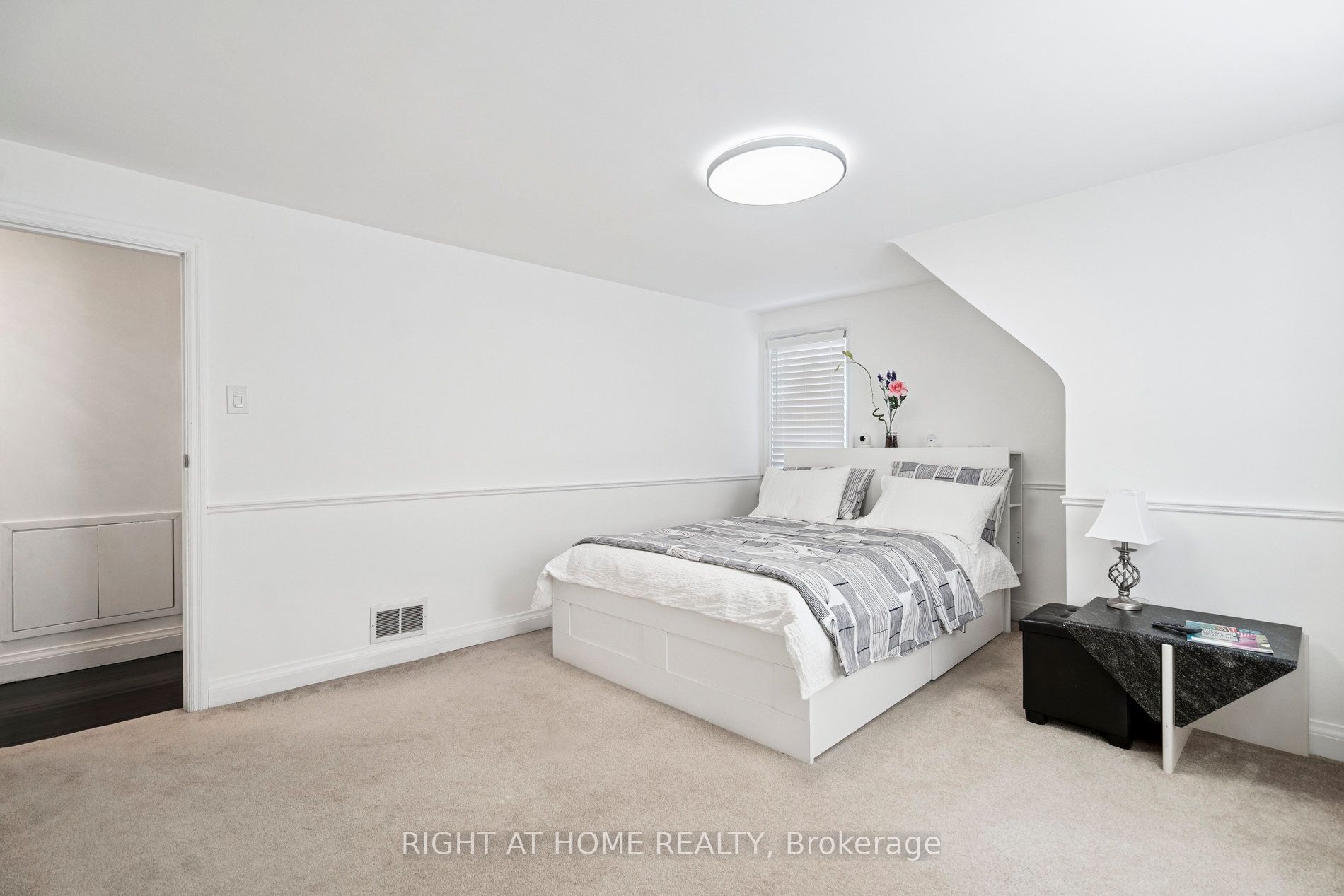 105 Glenridge Avenue Property Photo 26