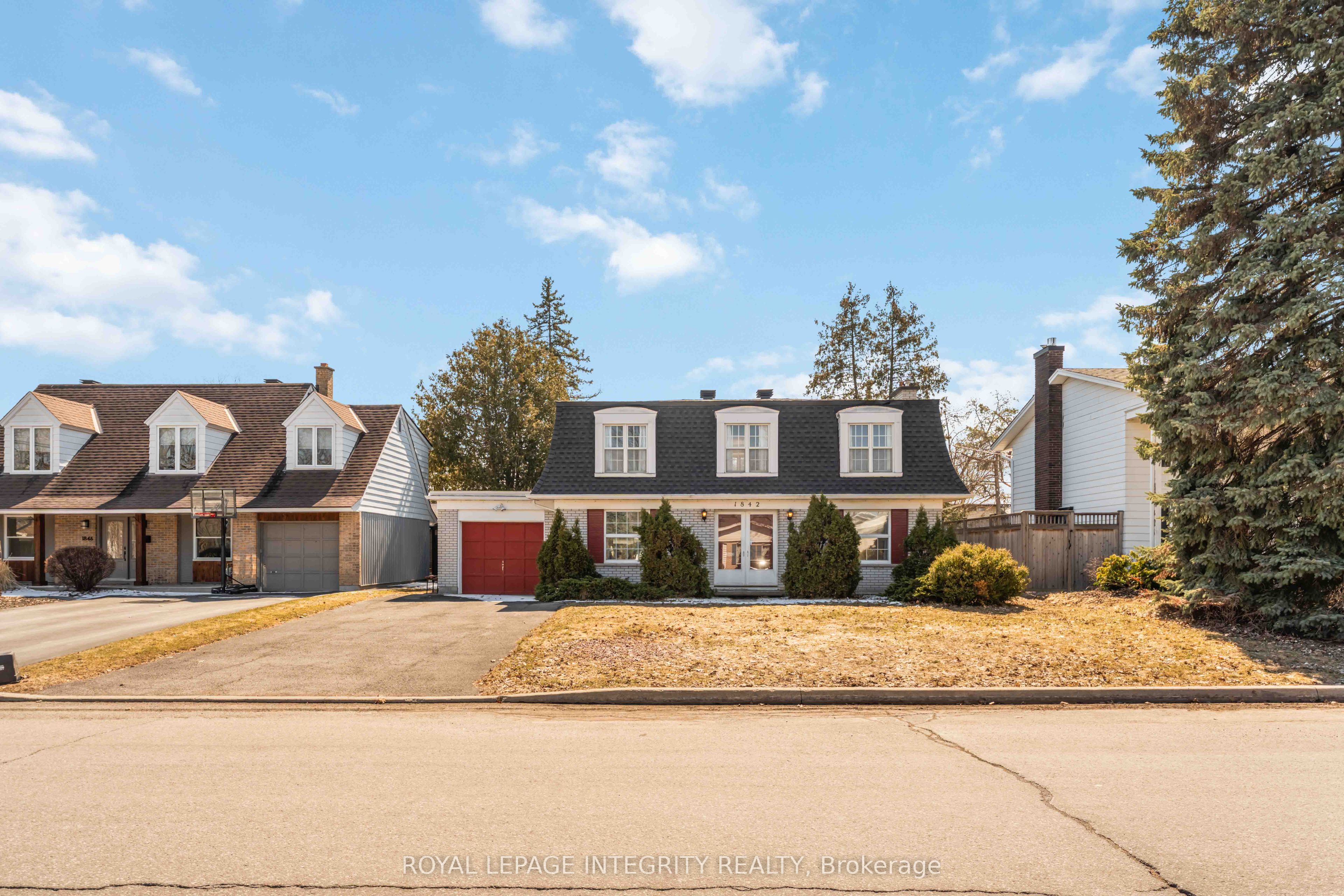 1842 Playfair Drive Property Photo 1