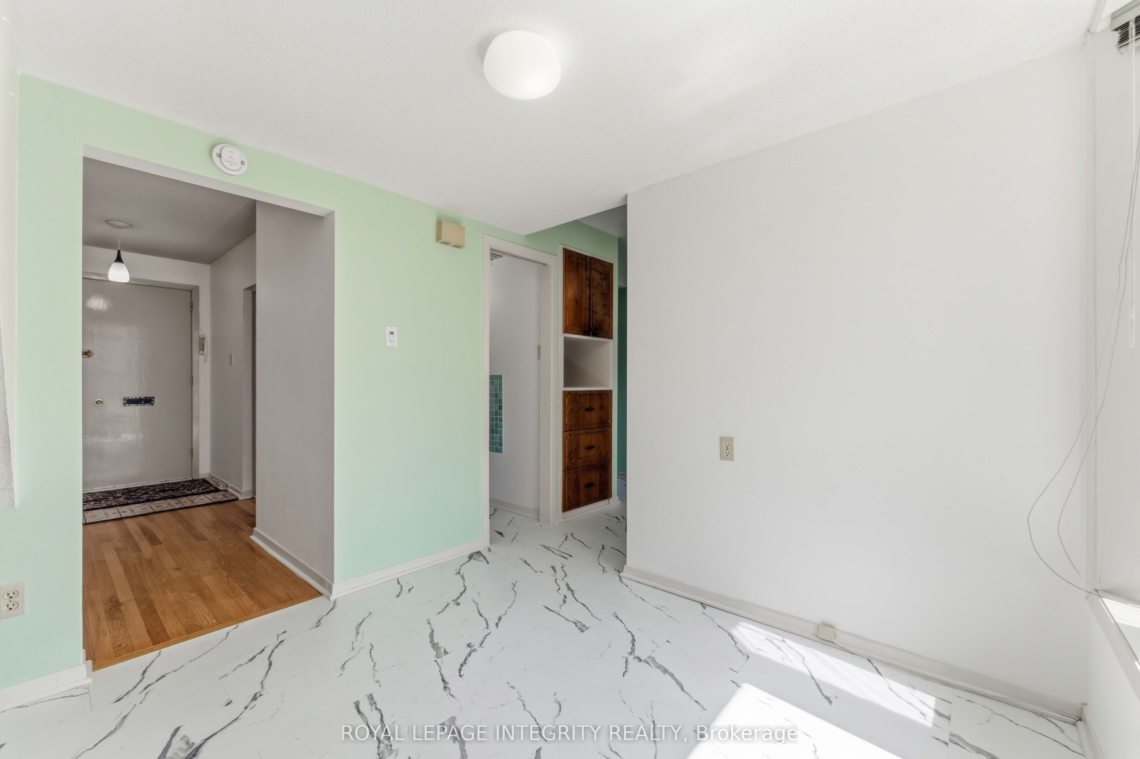 1842 Playfair Drive Property Photo 11