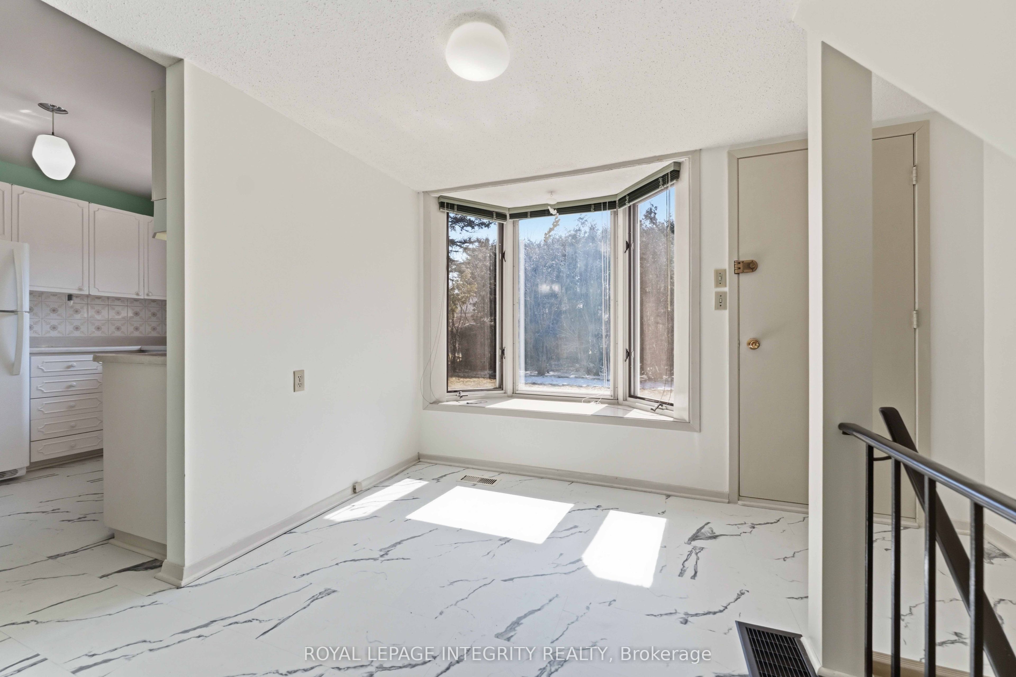1842 Playfair Drive Property Photo 12