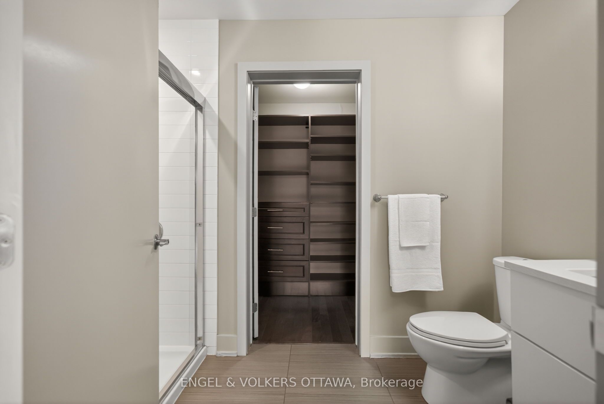 108 Richmond Road 507 Property Photo 23