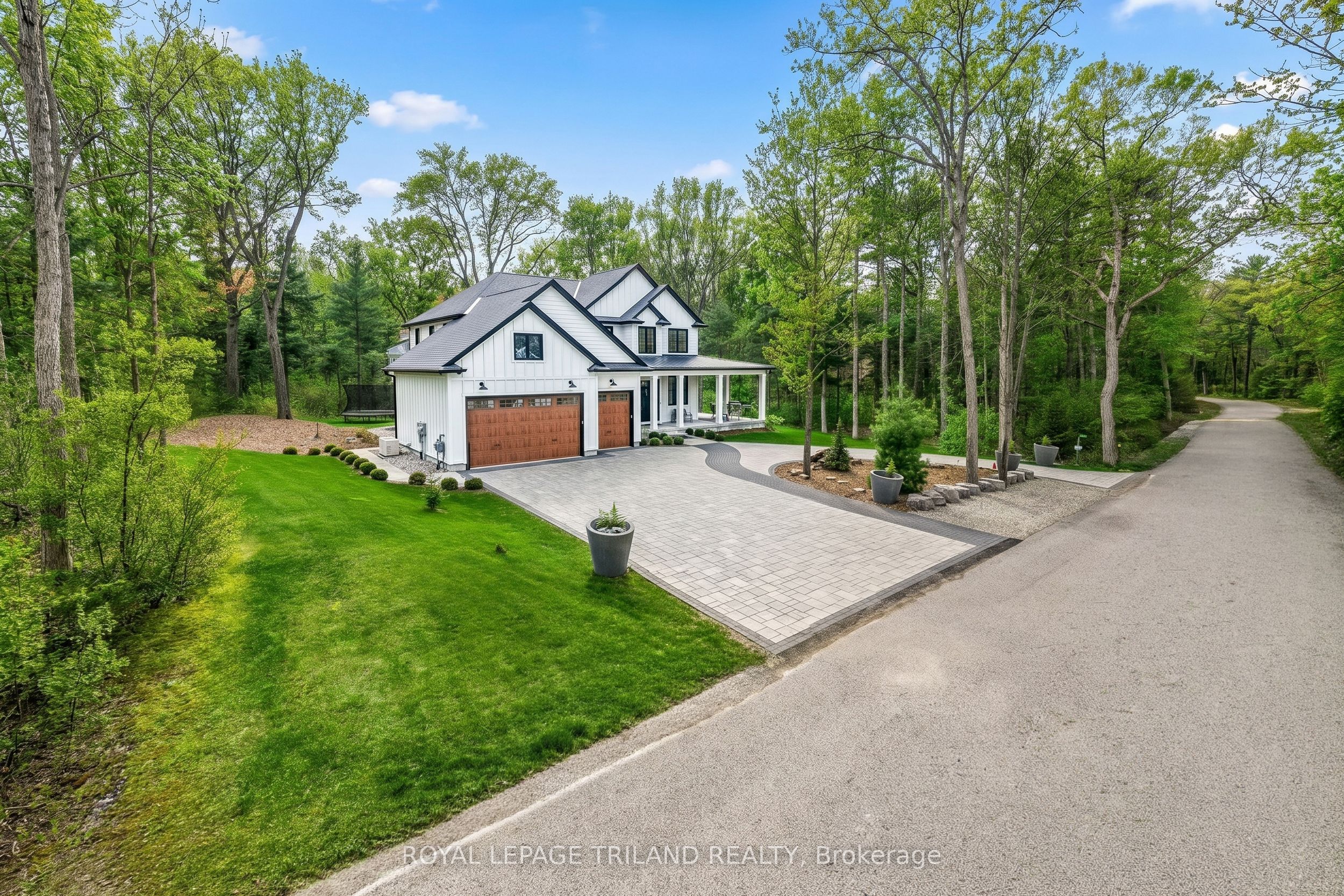 10195 Red Pine Road Property Photo 6