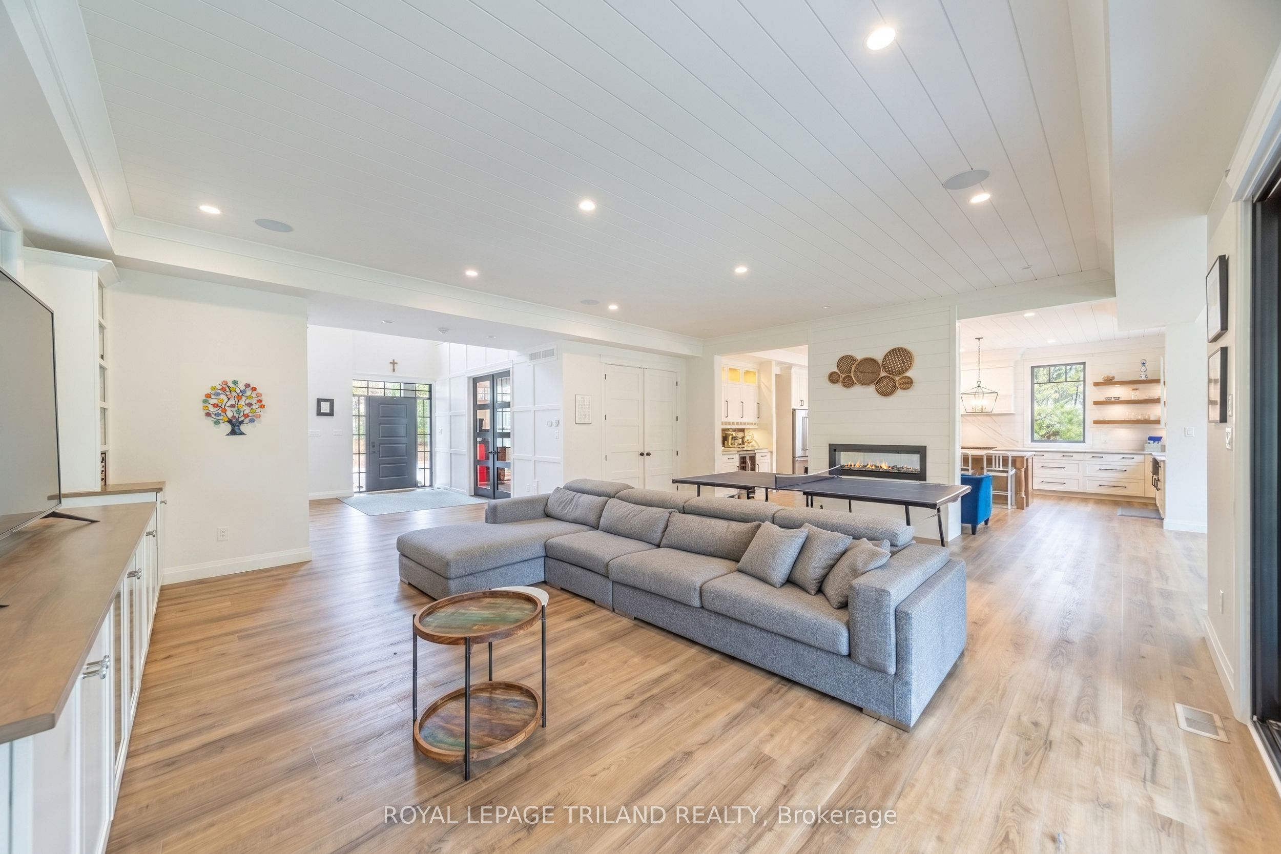10195 Red Pine Road Property Photo 11