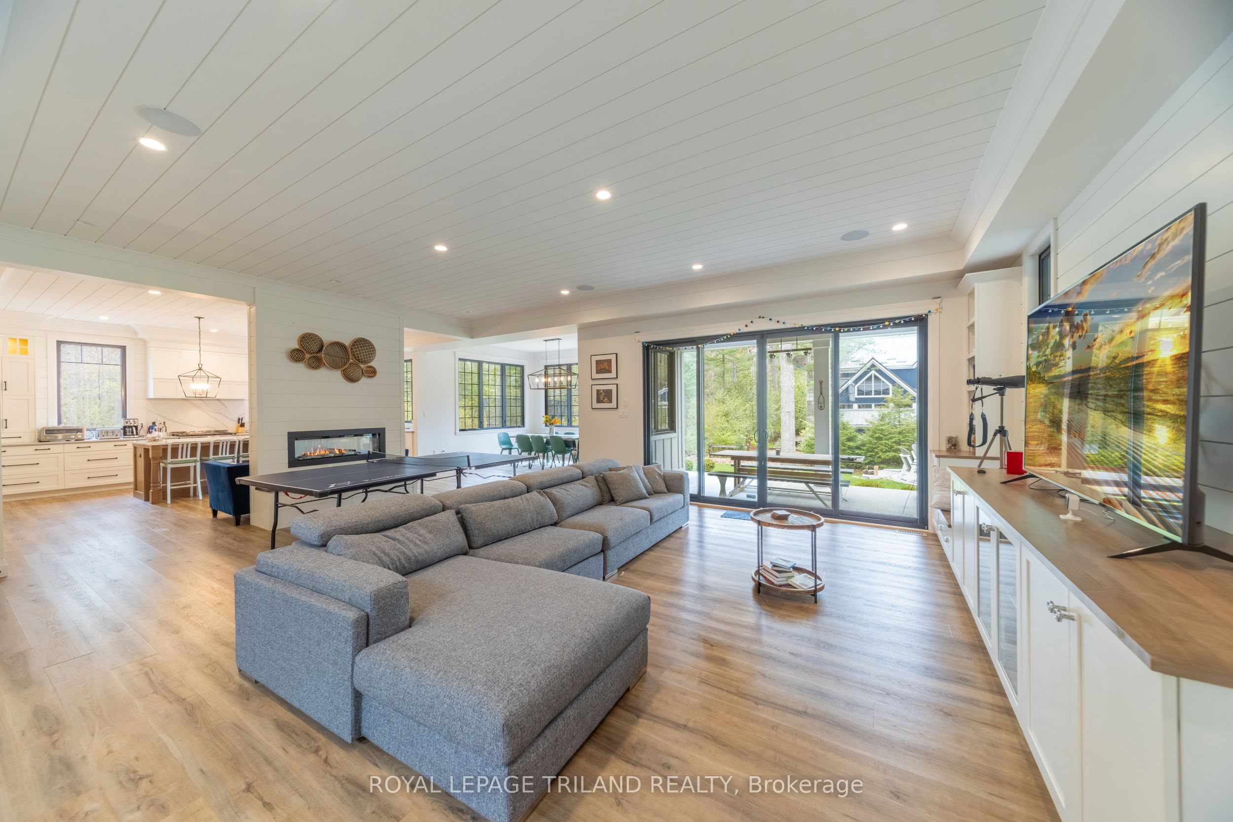 10195 Red Pine Road Property Photo 12
