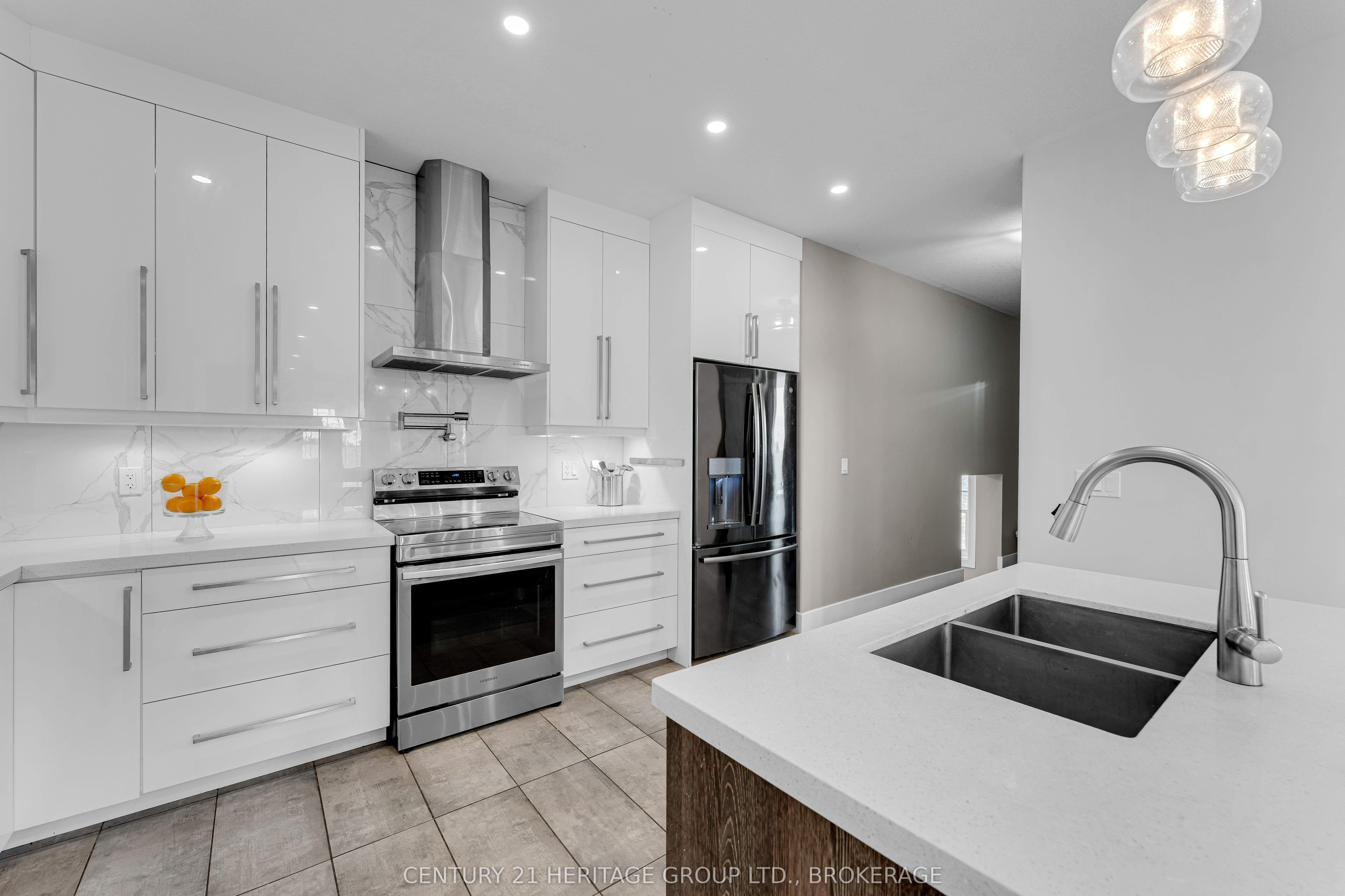 90 Aragon Road Property Photo 20