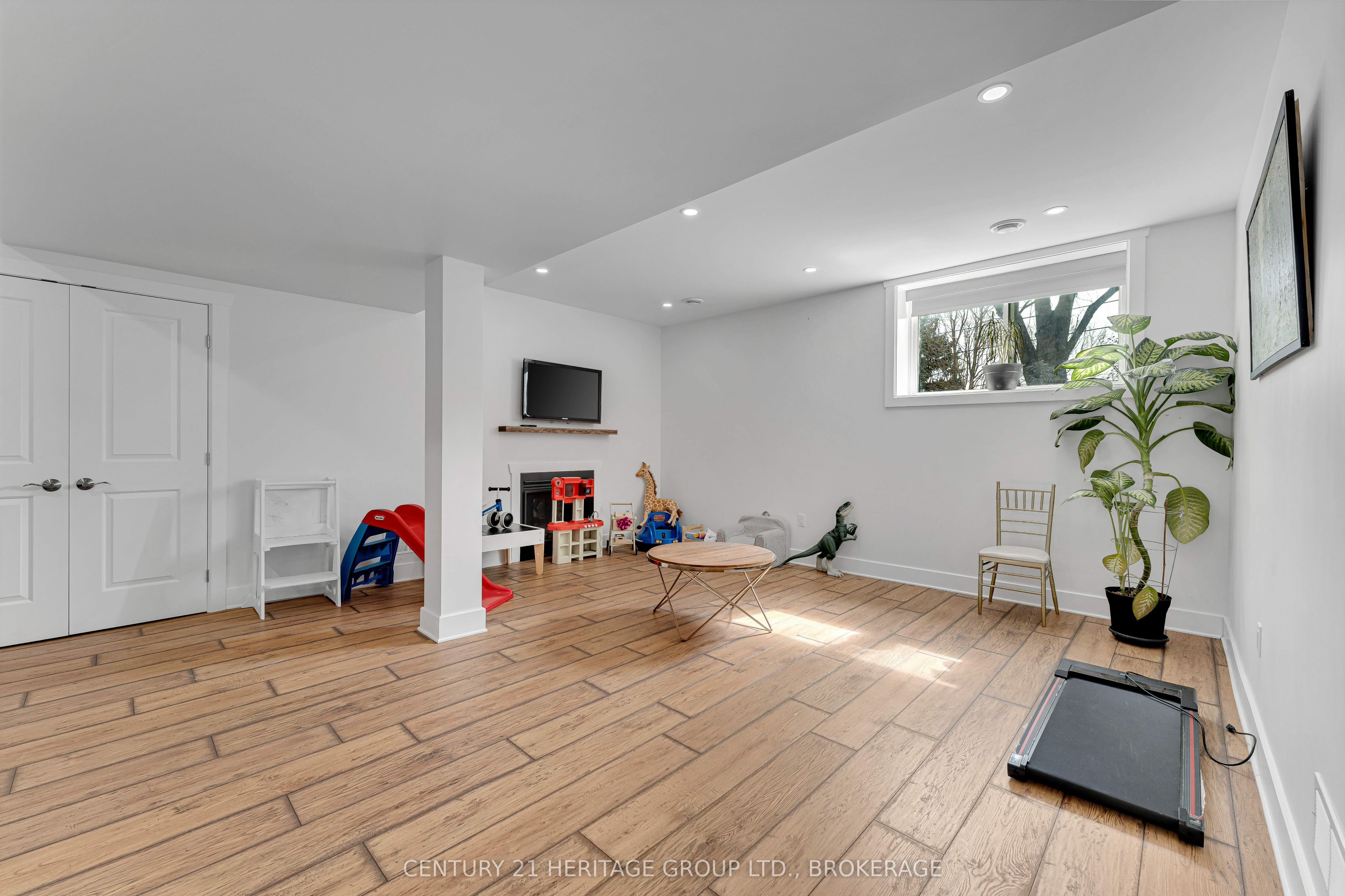90 Aragon Road Property Photo 41