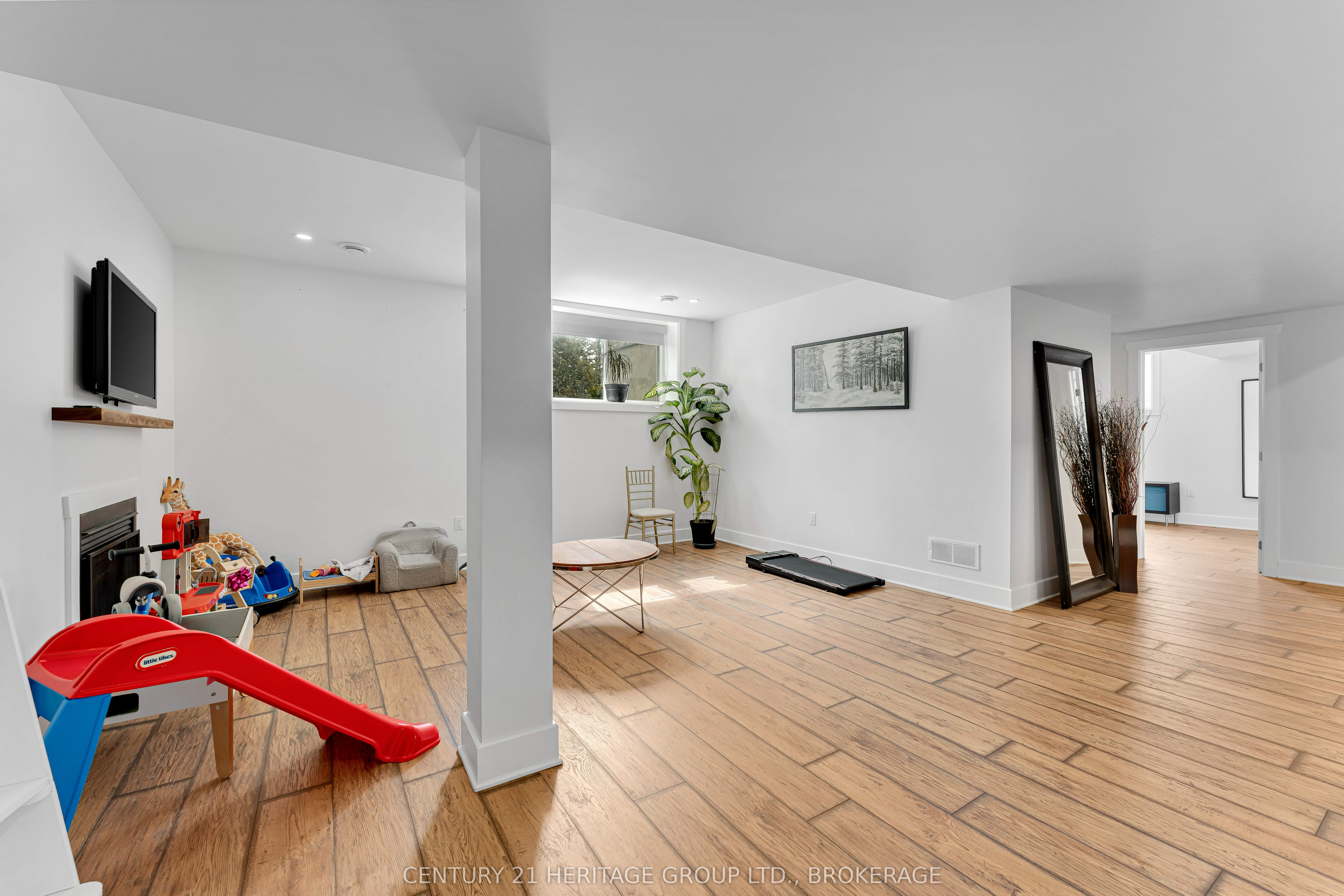 90 Aragon Road Property Photo 42