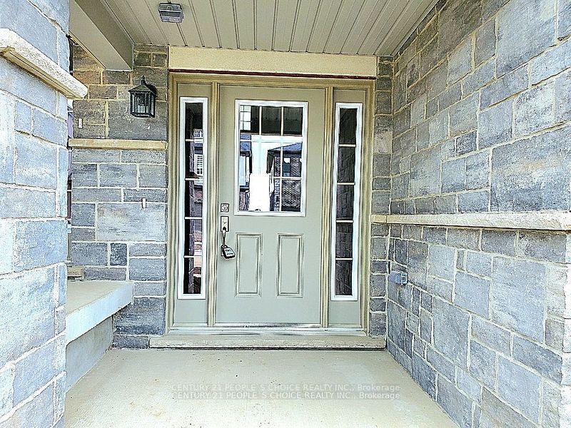 255 Raspberry Place Property Photo 2