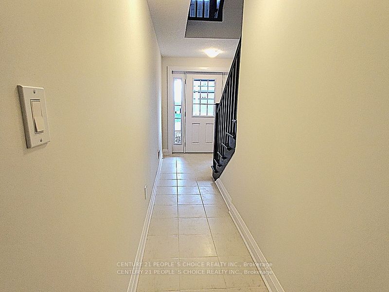255 Raspberry Place Property Photo 3
