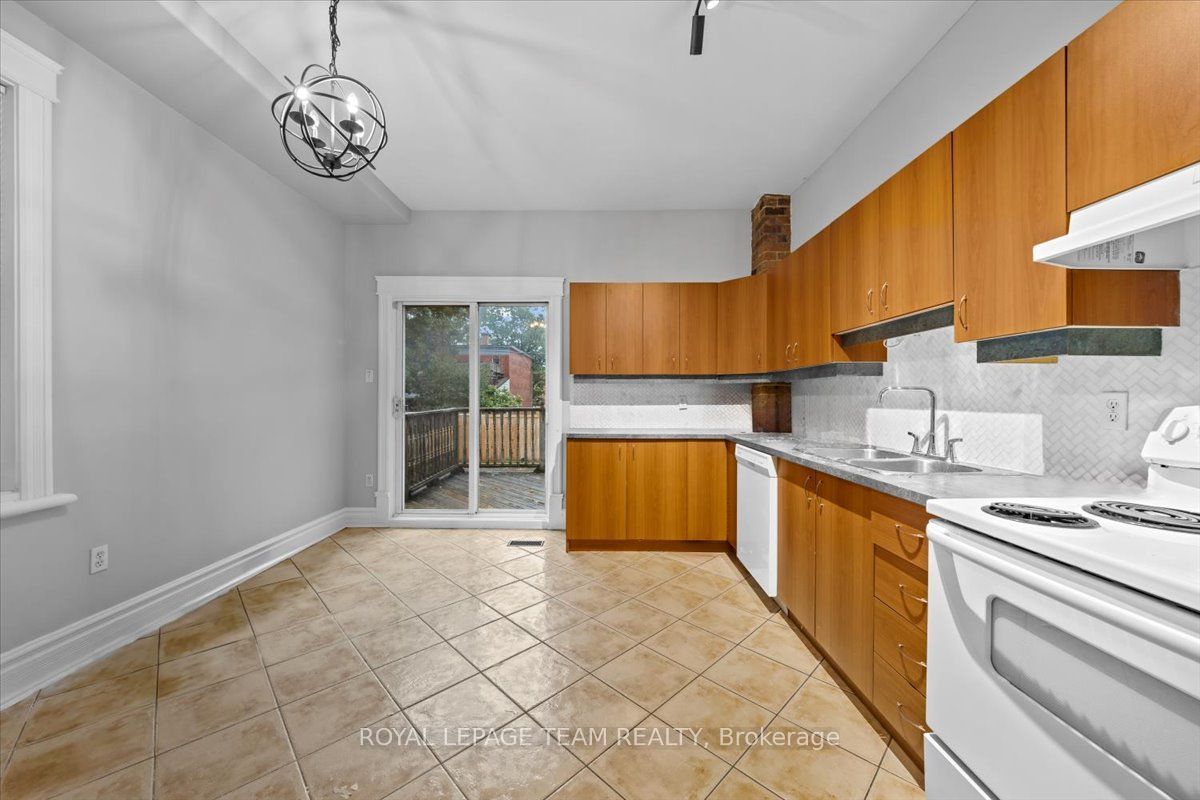 136 Elm Street Property Photo 25