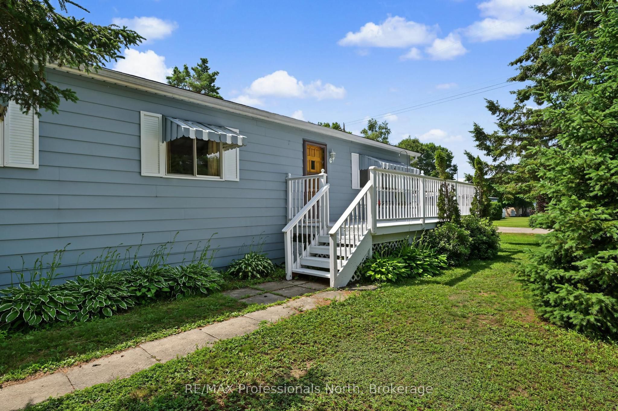1084 Seventh Lane Property Photo 2