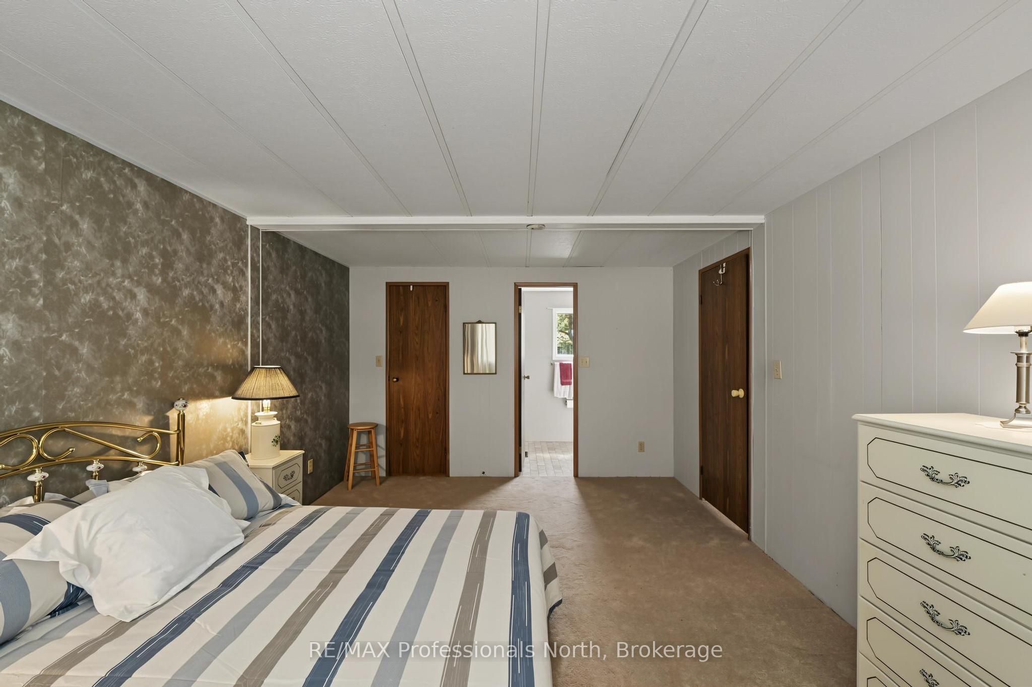 1084 Seventh Lane Property Photo 22
