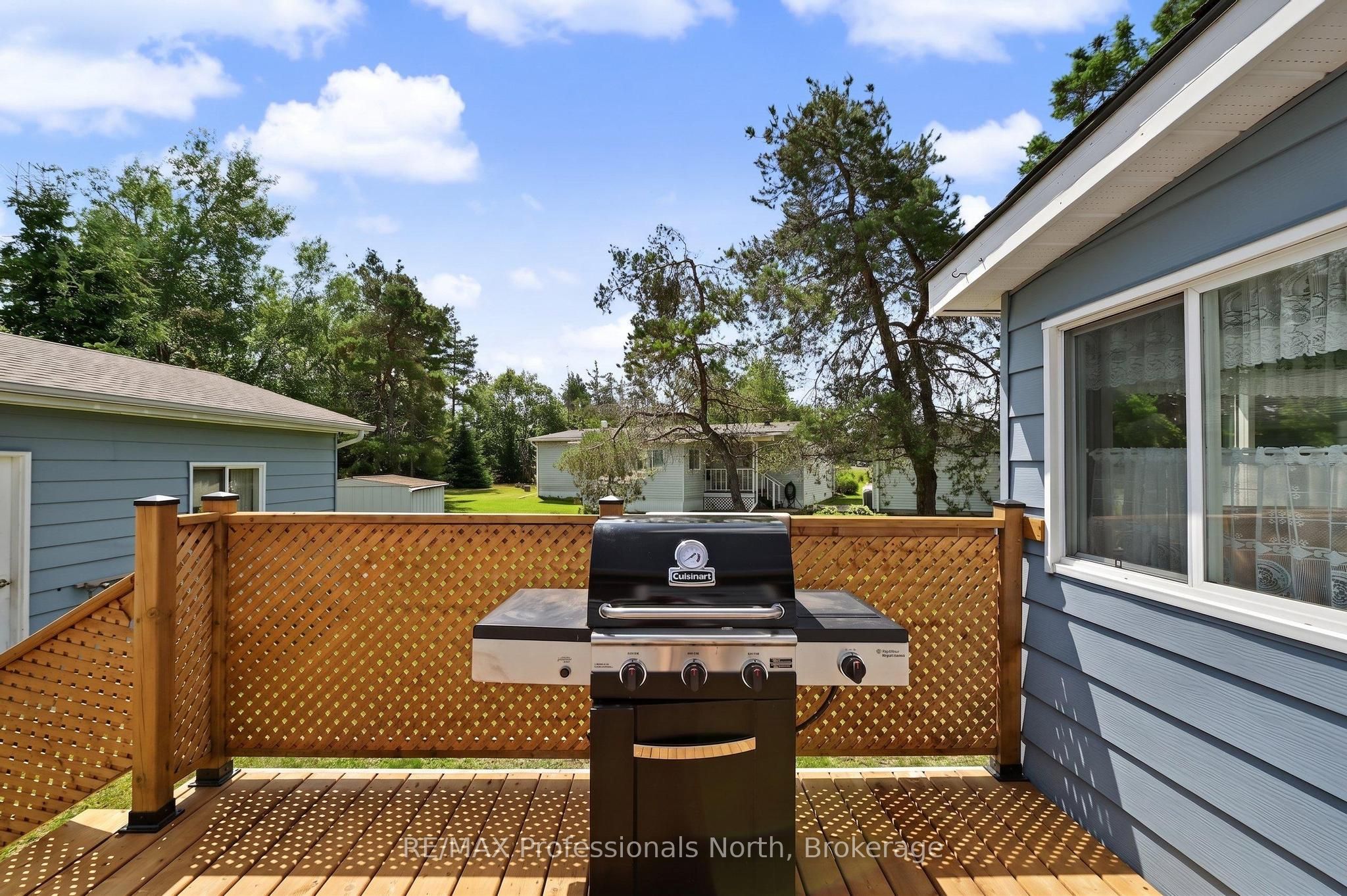 1084 Seventh Lane Property Photo 27