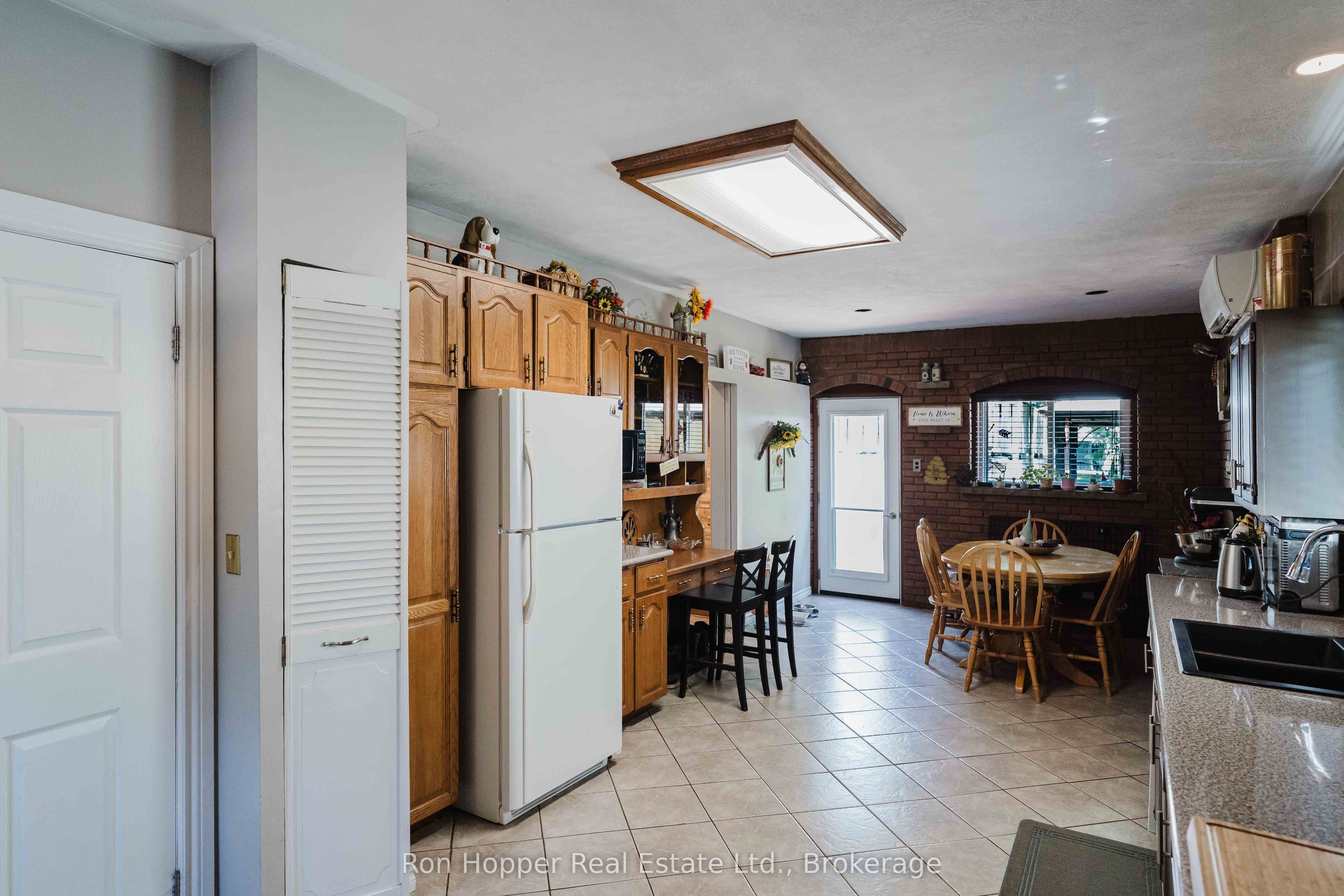 1877 E 6th Avenue E Property Photo 14