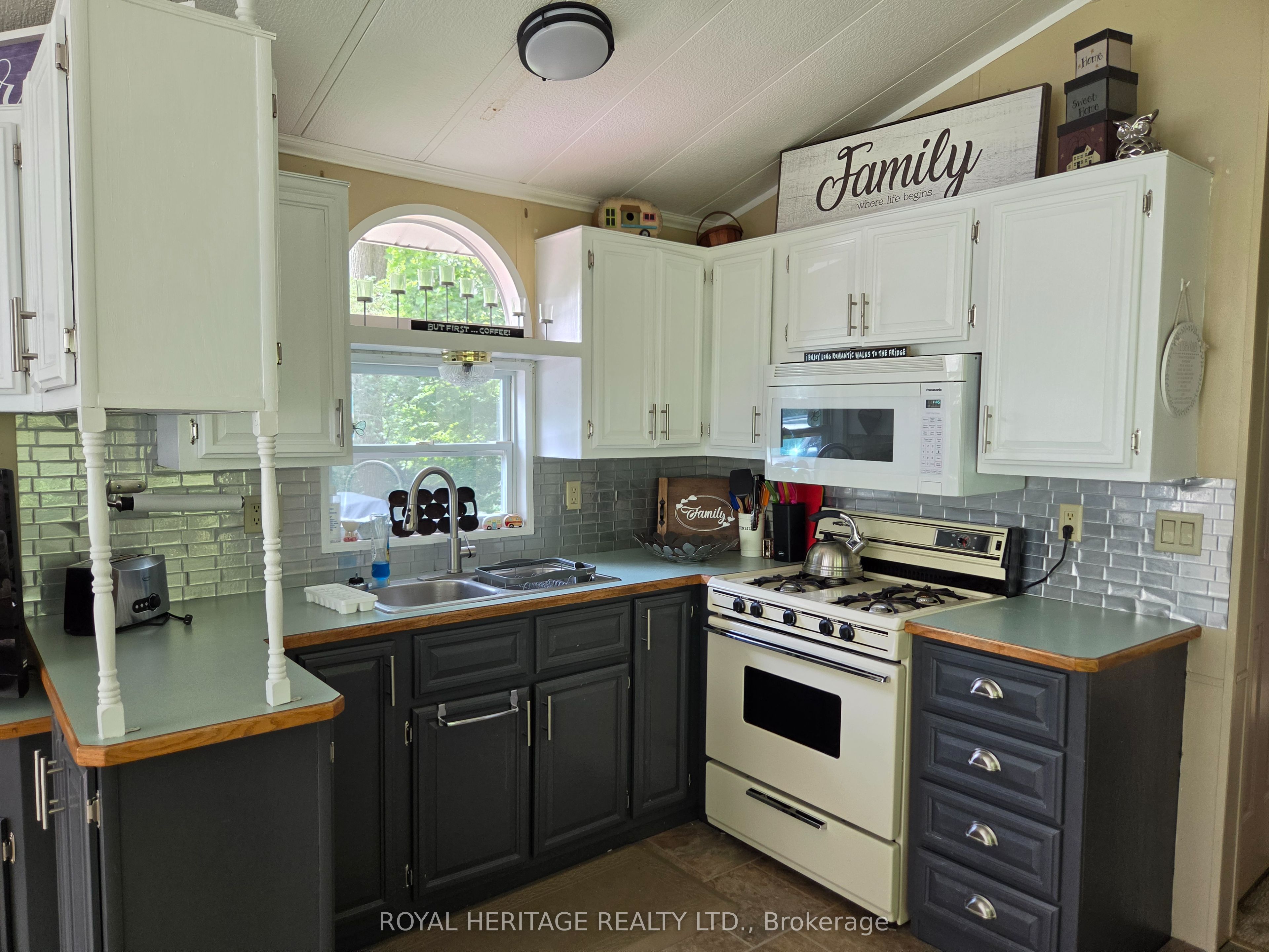 302 Quin Mo Lac Road 60 Property Photo 7